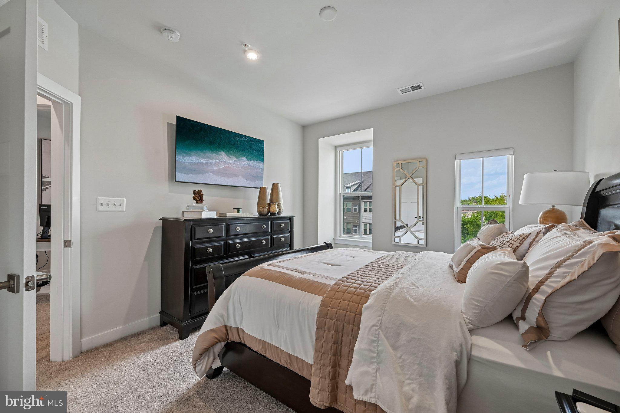 PADDOCK POINTE - Residential