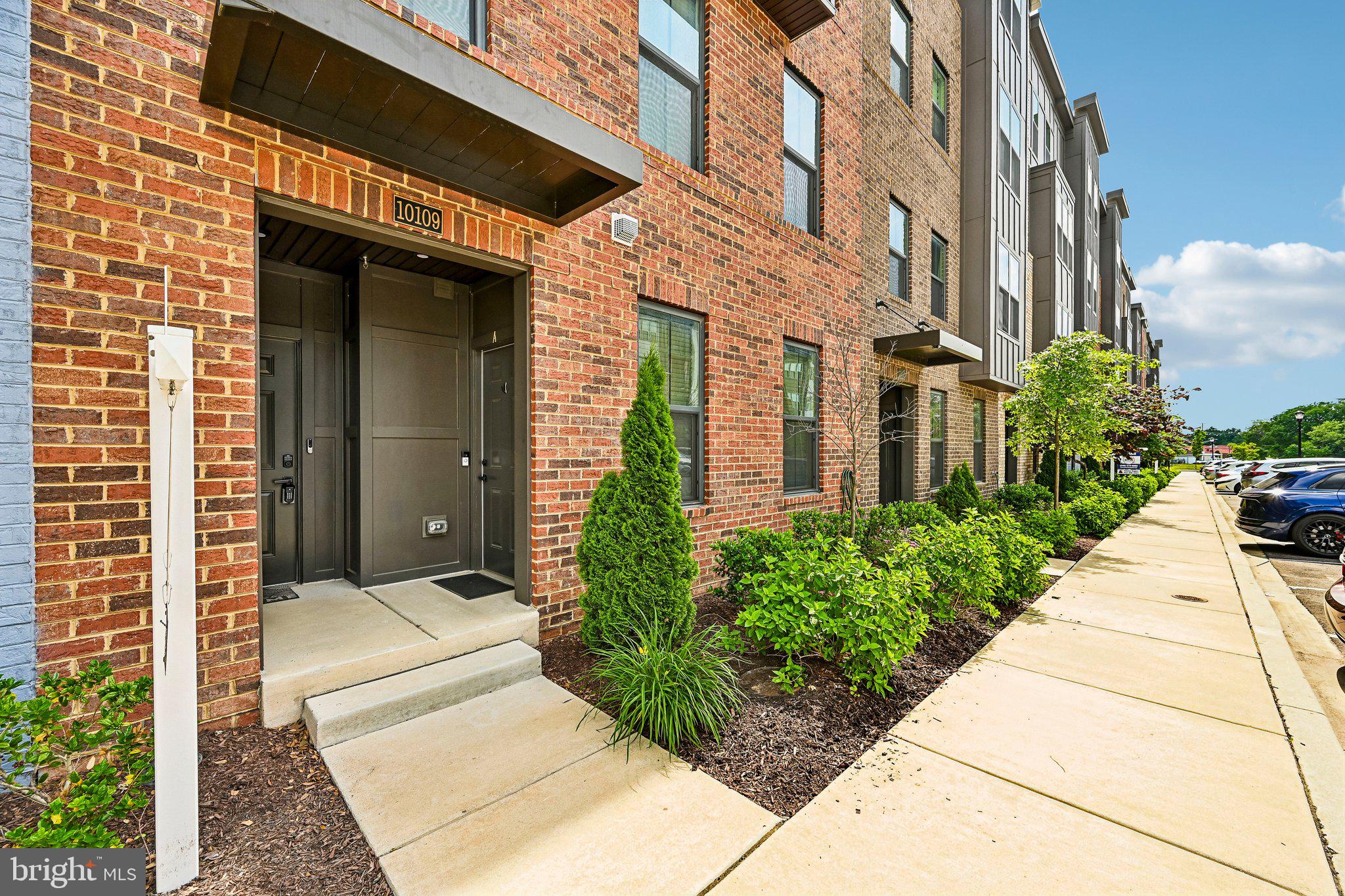 PADDOCK POINTE - Residential