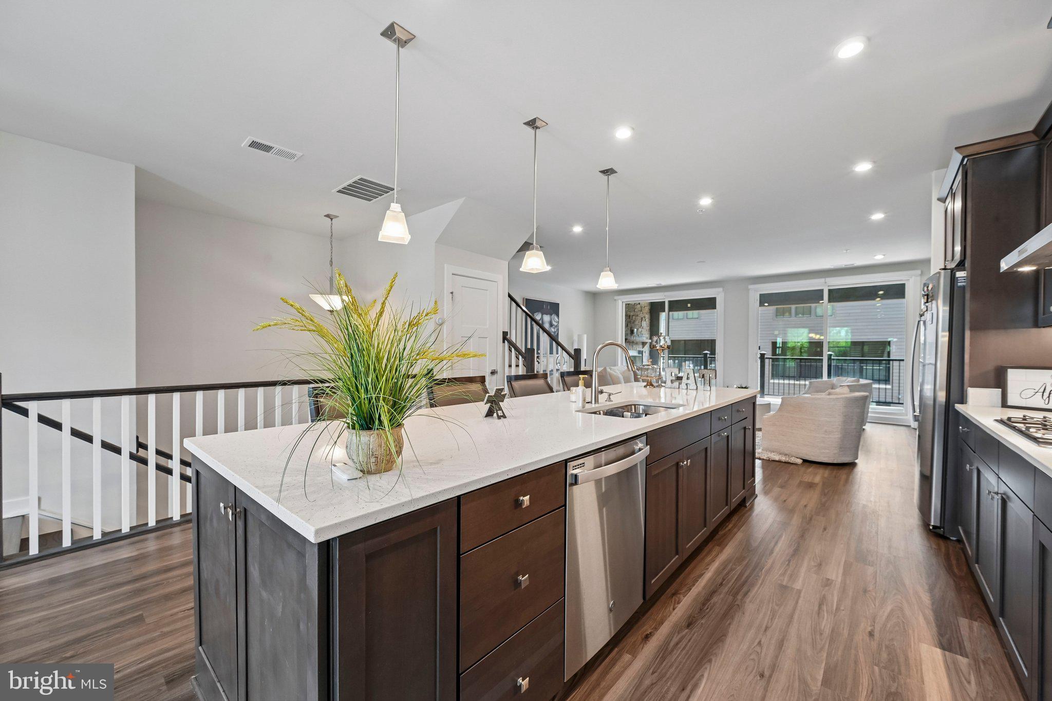 PADDOCK POINTE - Residential