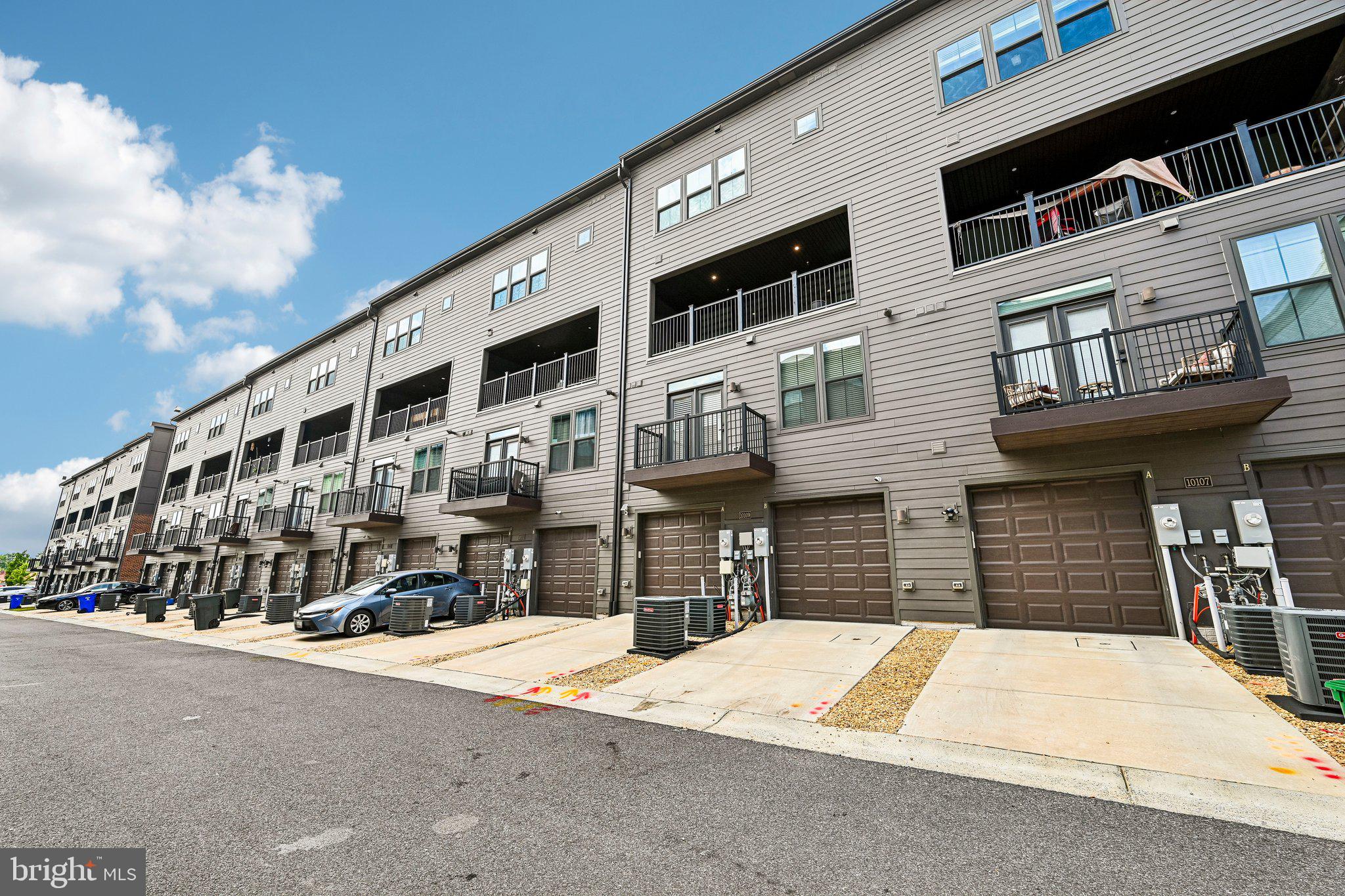 PADDOCK POINTE - Residential