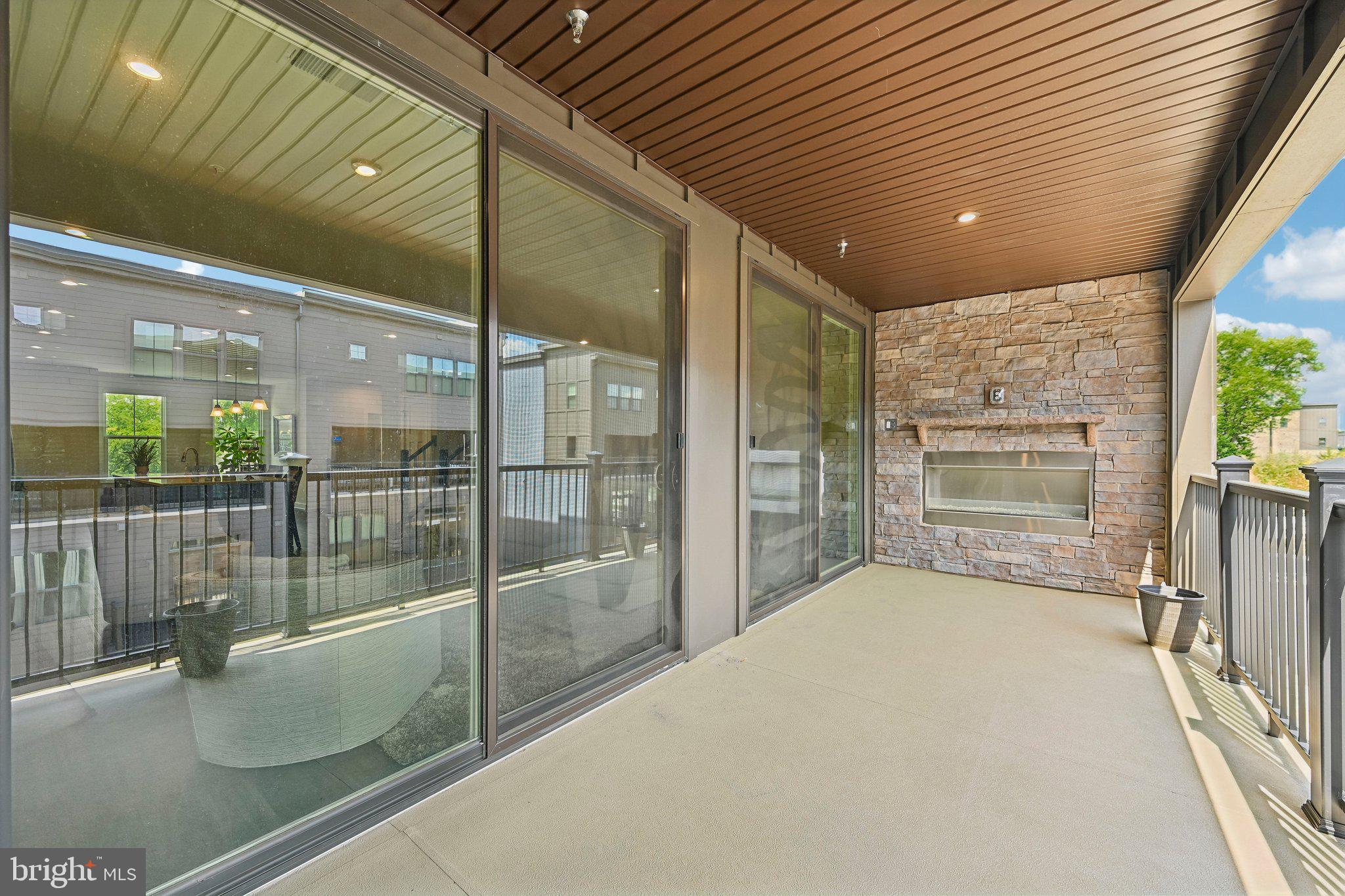 PADDOCK POINTE - Residential