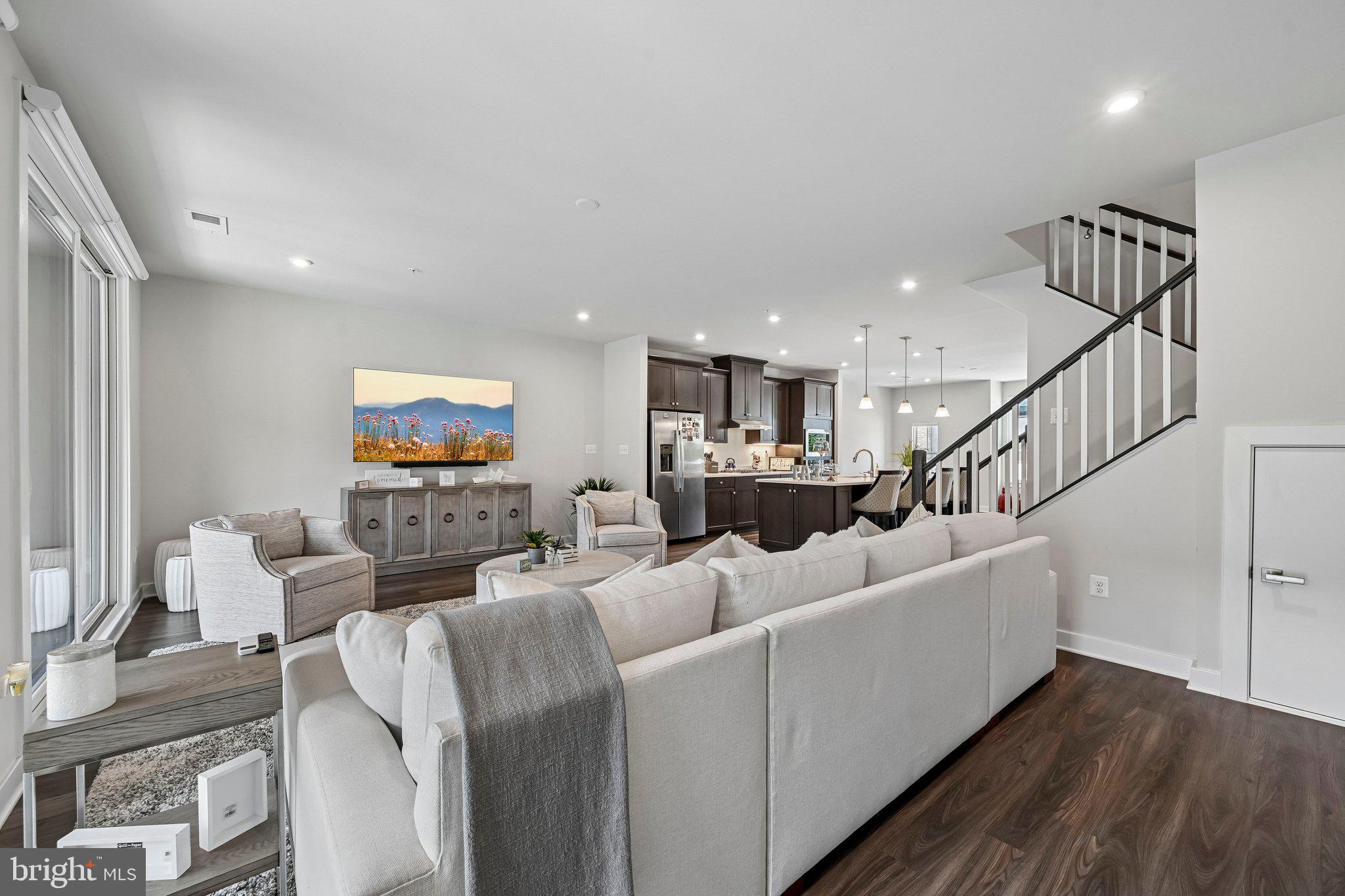 PADDOCK POINTE - Residential