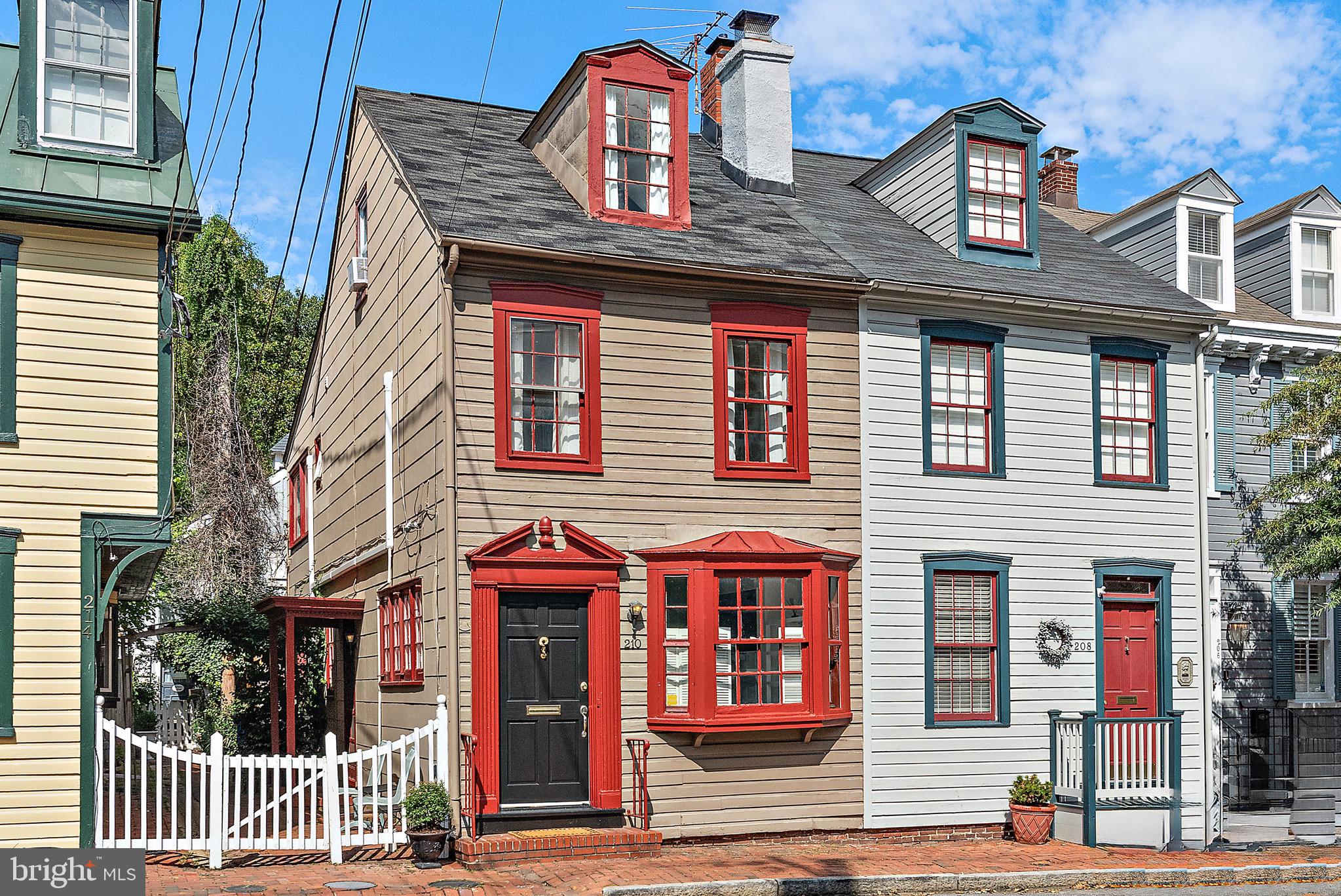 HISTORIC DISTRICT - Residential