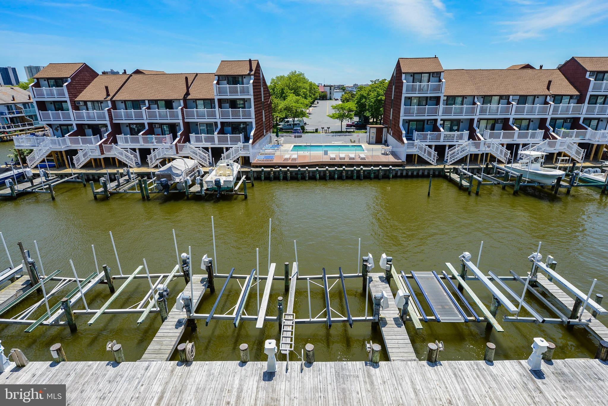 HERON HARBOUR - Residential