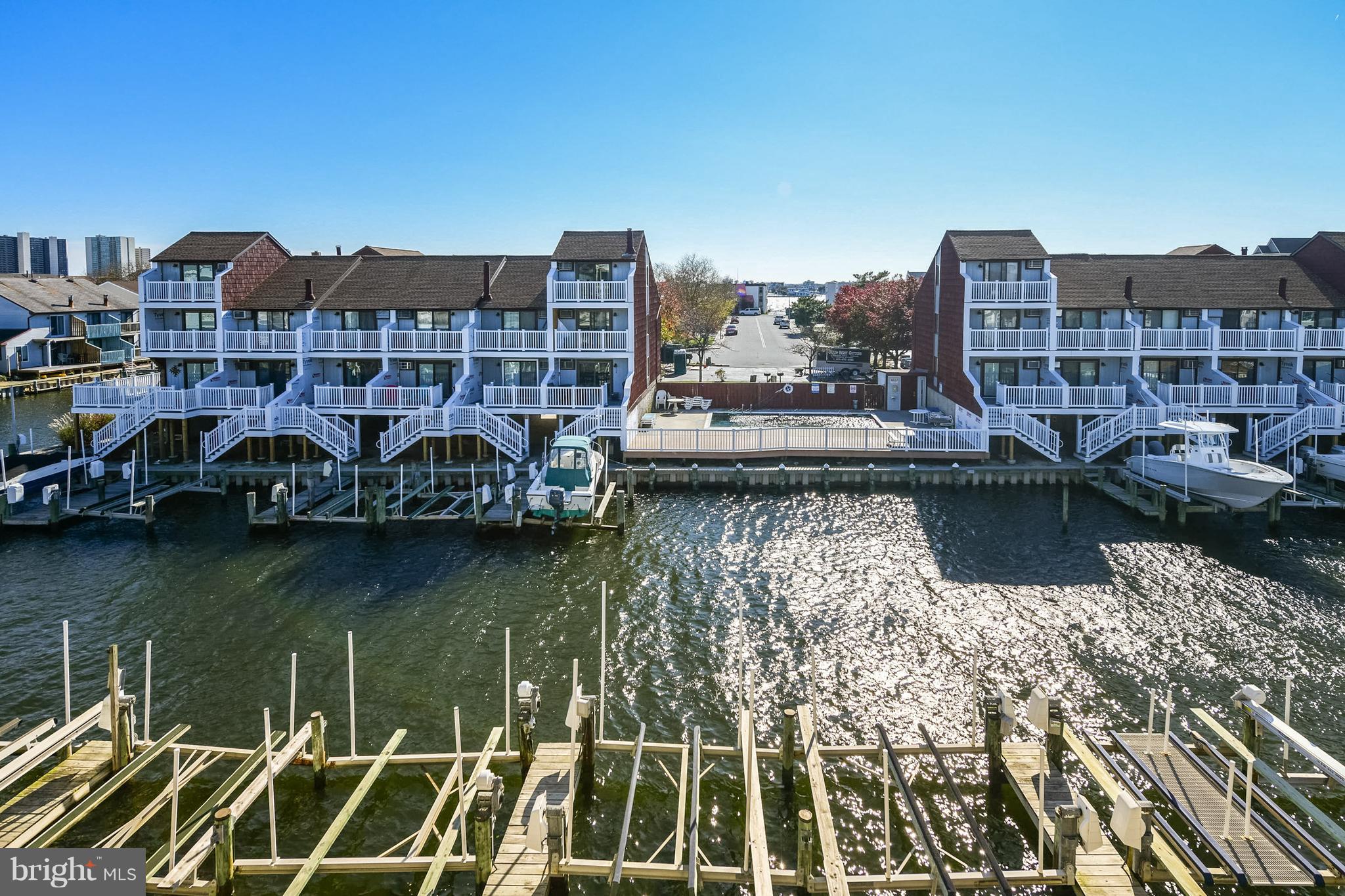 HERON HARBOUR - Residential