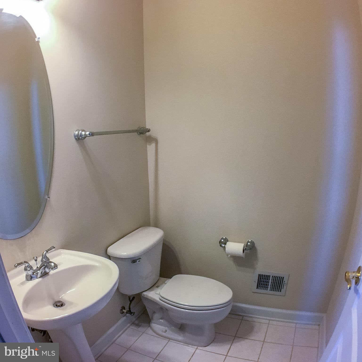 KING FARM BAILEYS COMMON - Residential Lease