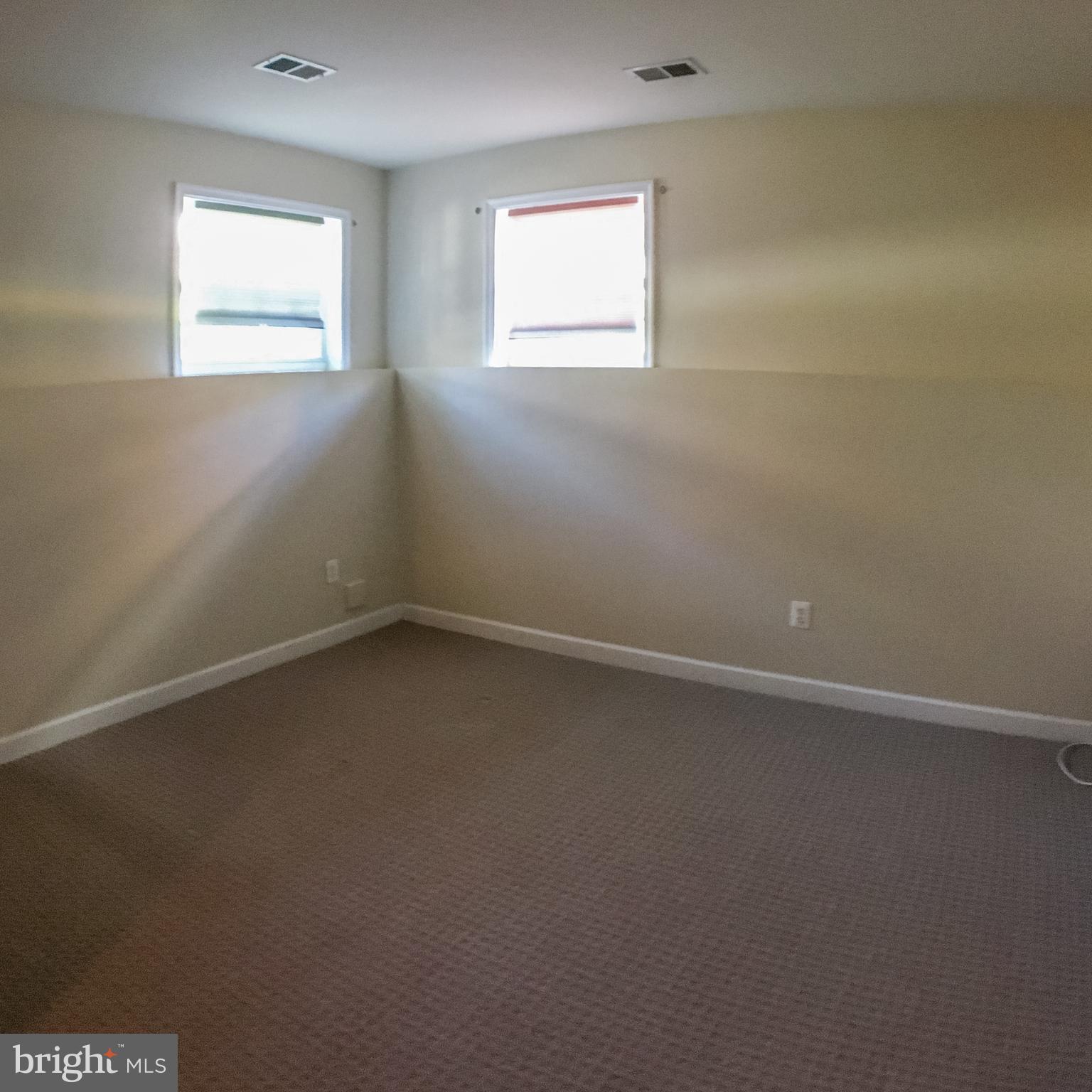 KING FARM BAILEYS COMMON - Residential Lease