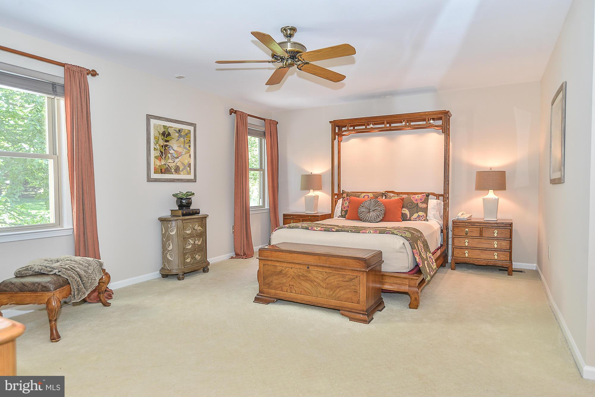 MCLEAN ESTATES - Residential