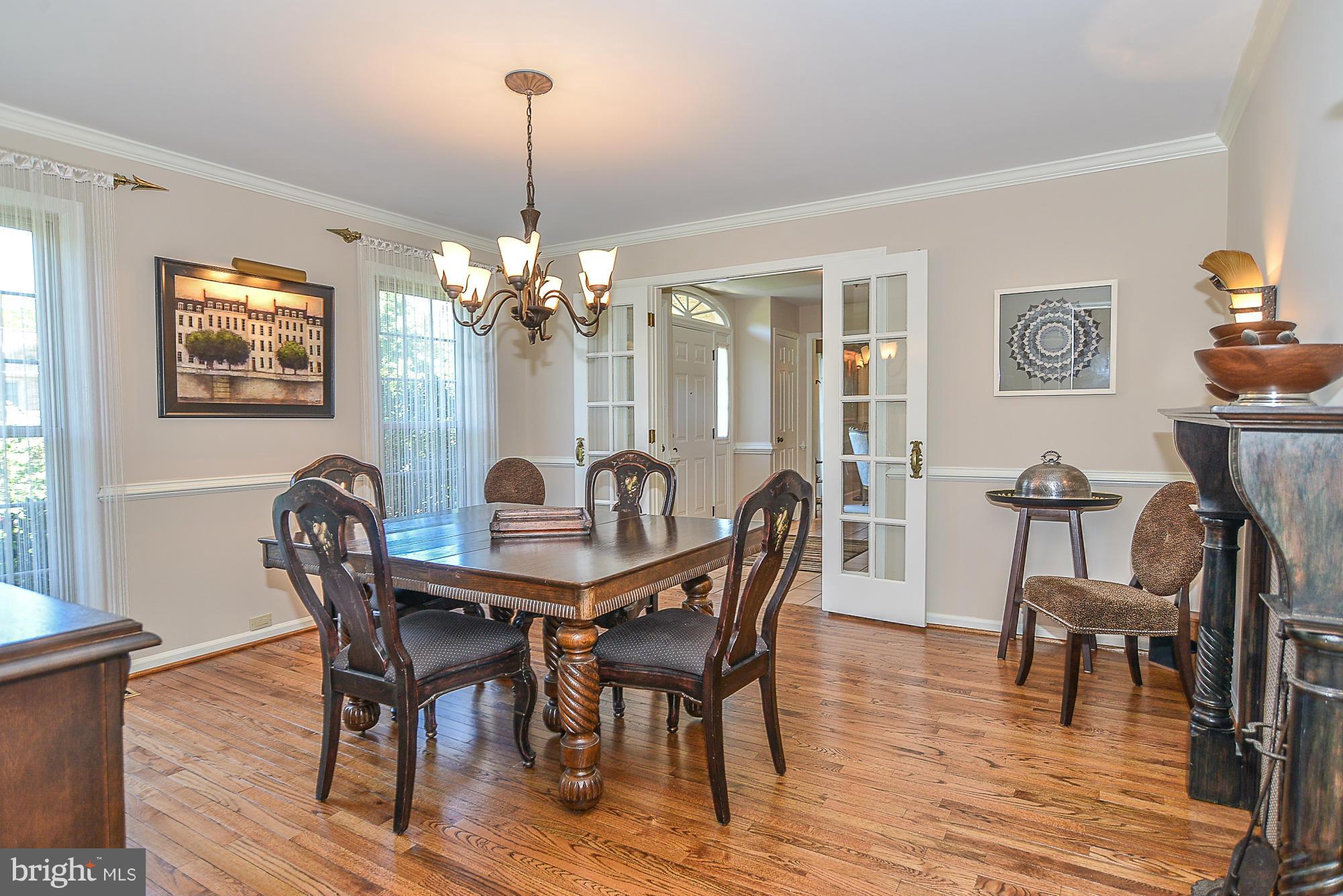 MCLEAN ESTATES - Residential