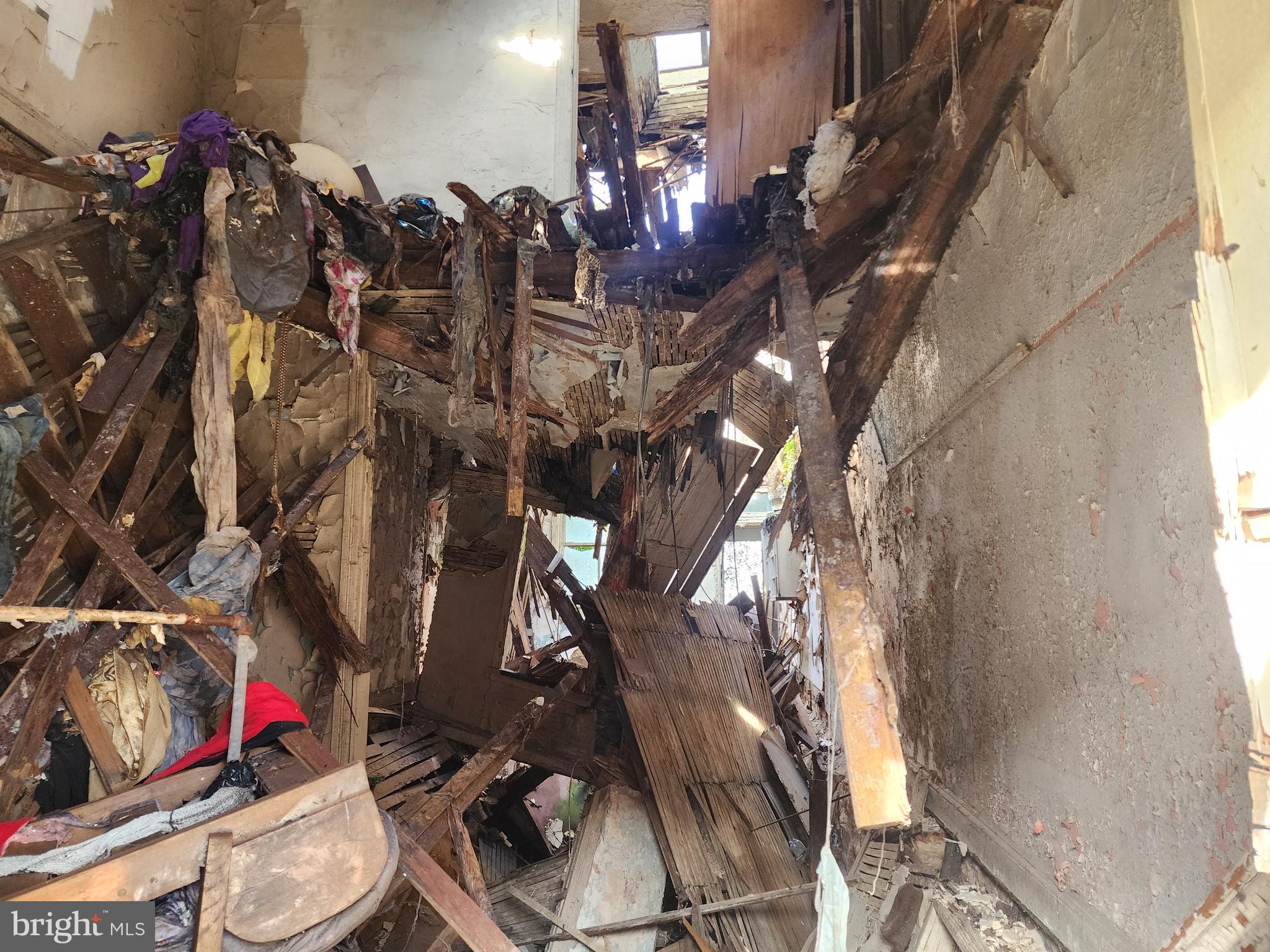 SANDTOWN-WINCHESTER - Residential