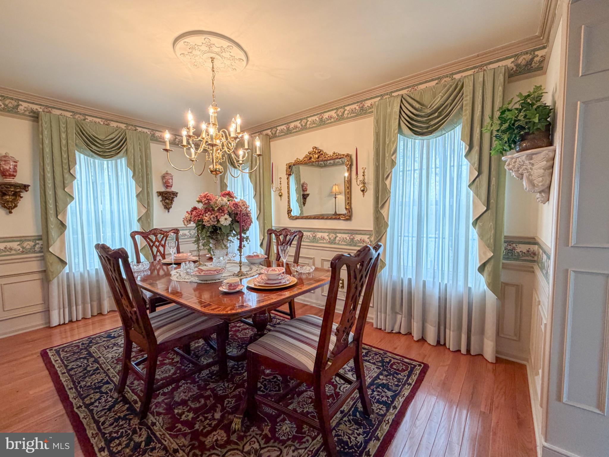 40 GREEN MEADOW DRIVE