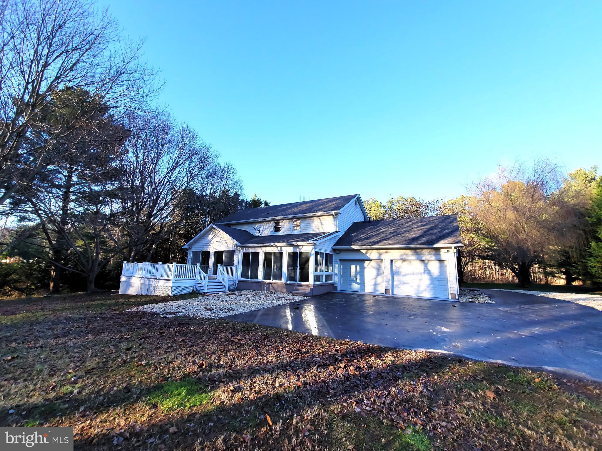 CREEK POINT - Residential