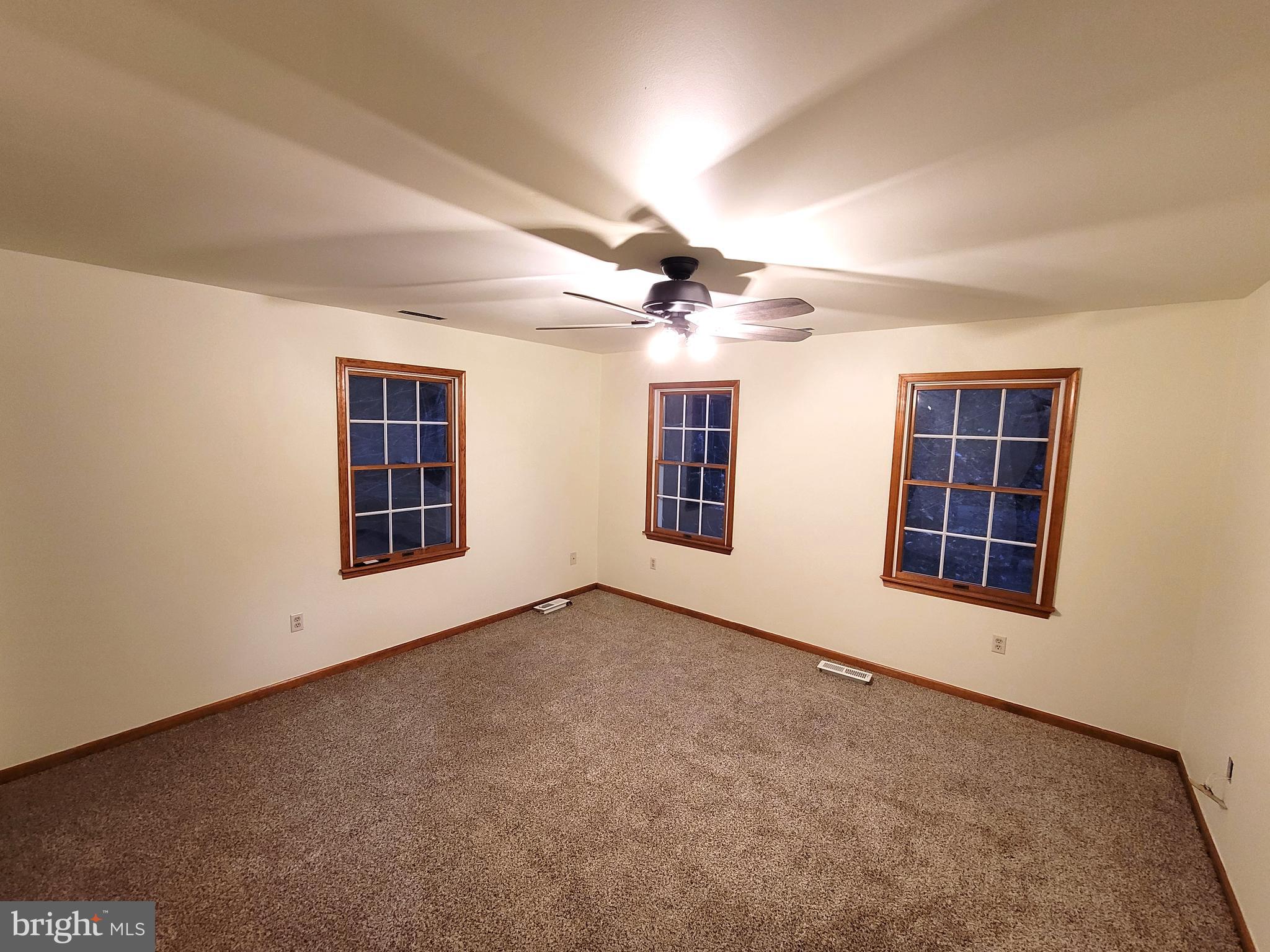 CREEK POINT - Residential