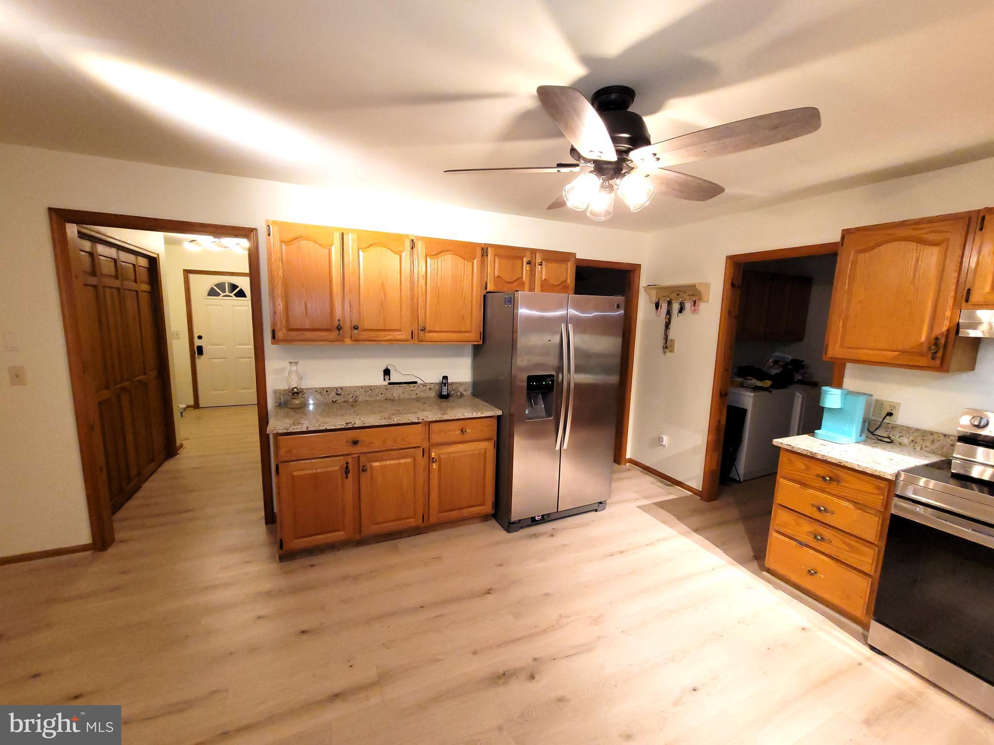 CREEK POINT - Residential