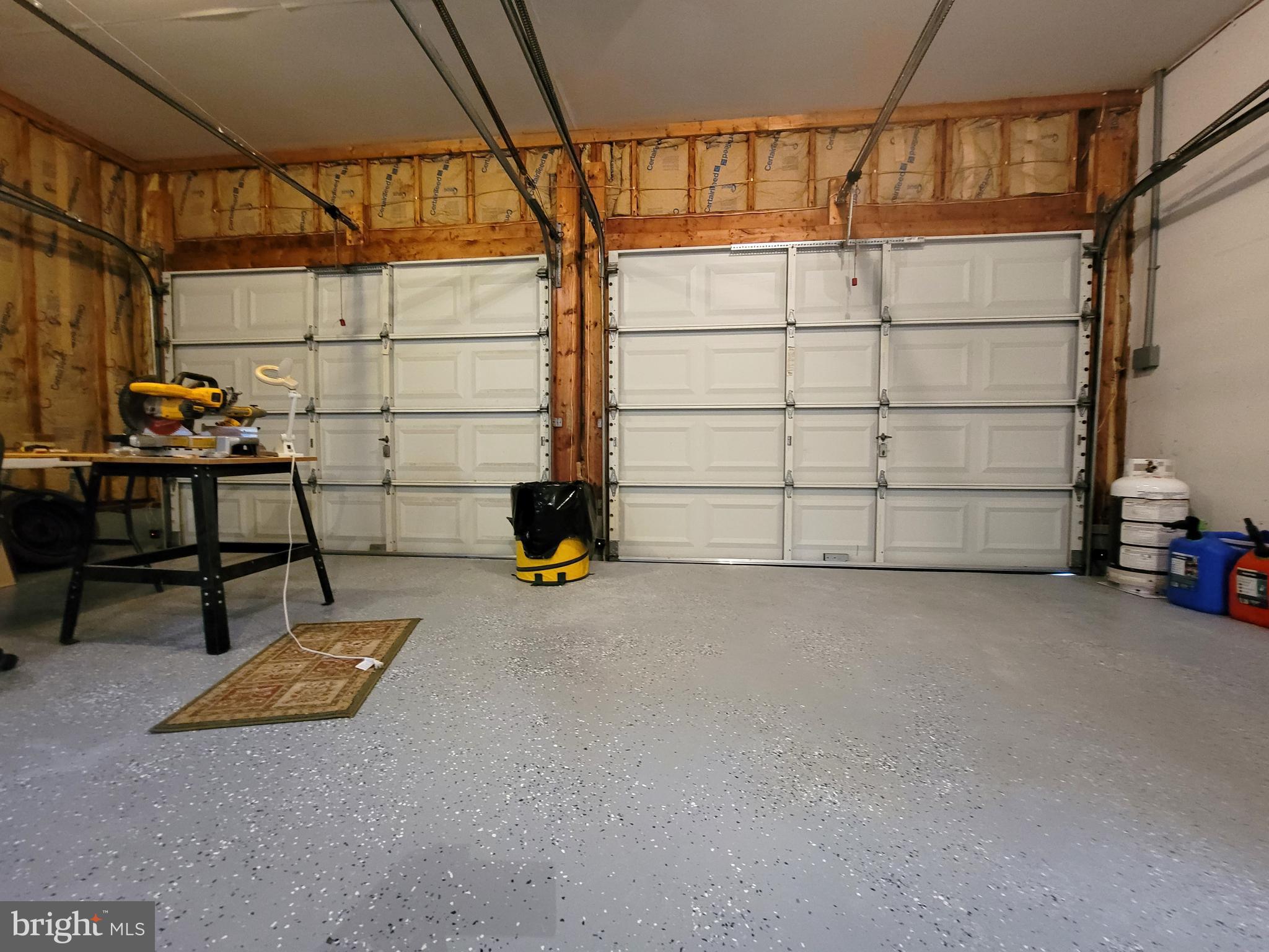 CREEK POINT - Residential