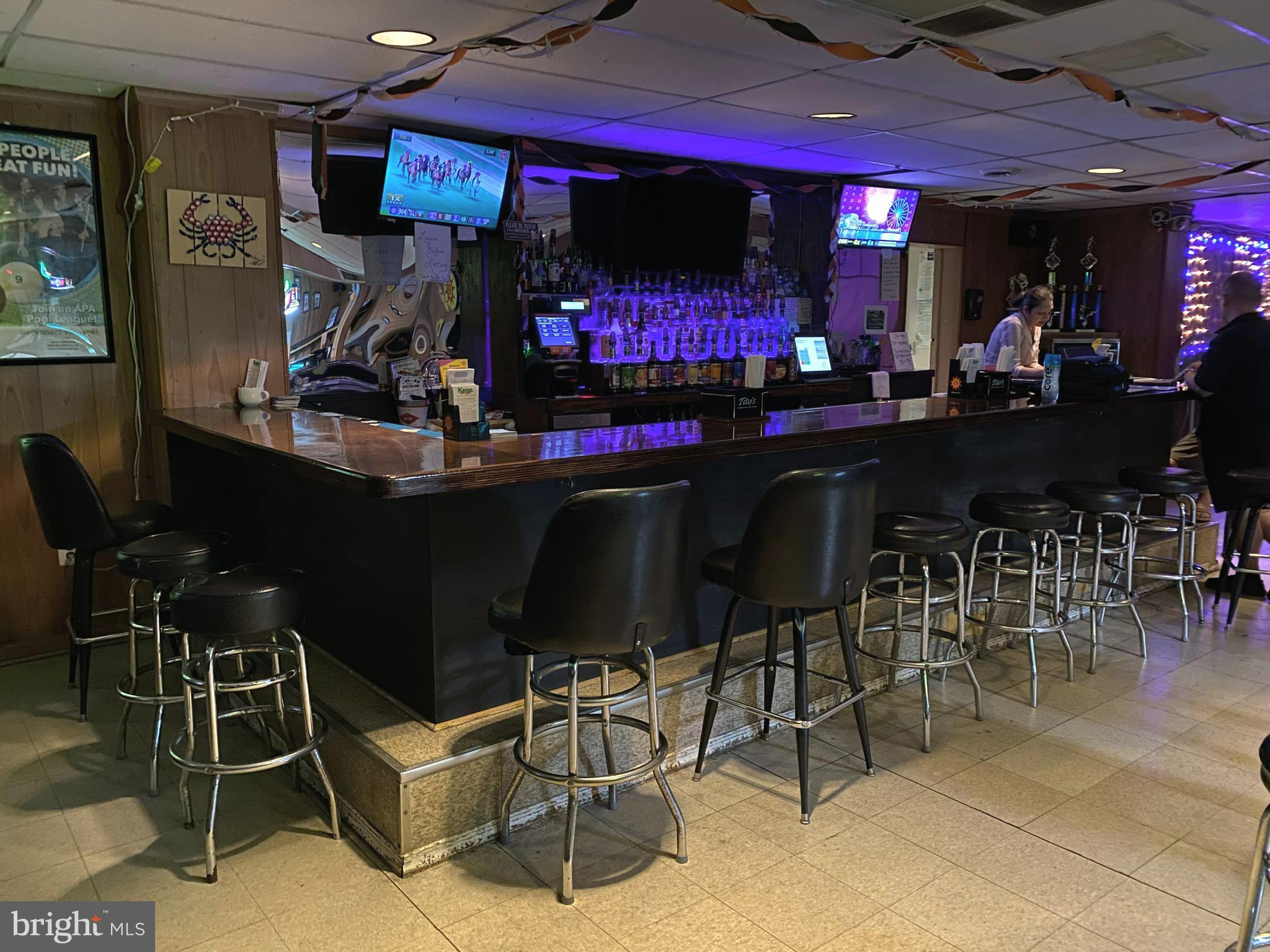 NORTH POINT VILLAGE - Commercial Sale