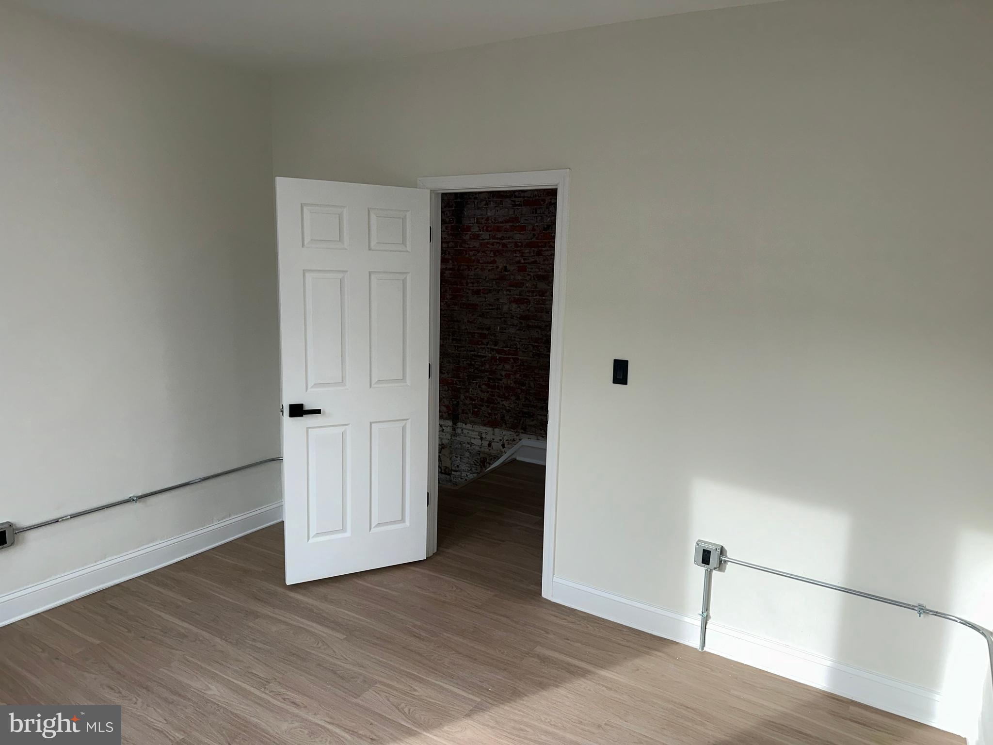 OLDE KENSINGTON - Commercial Sale