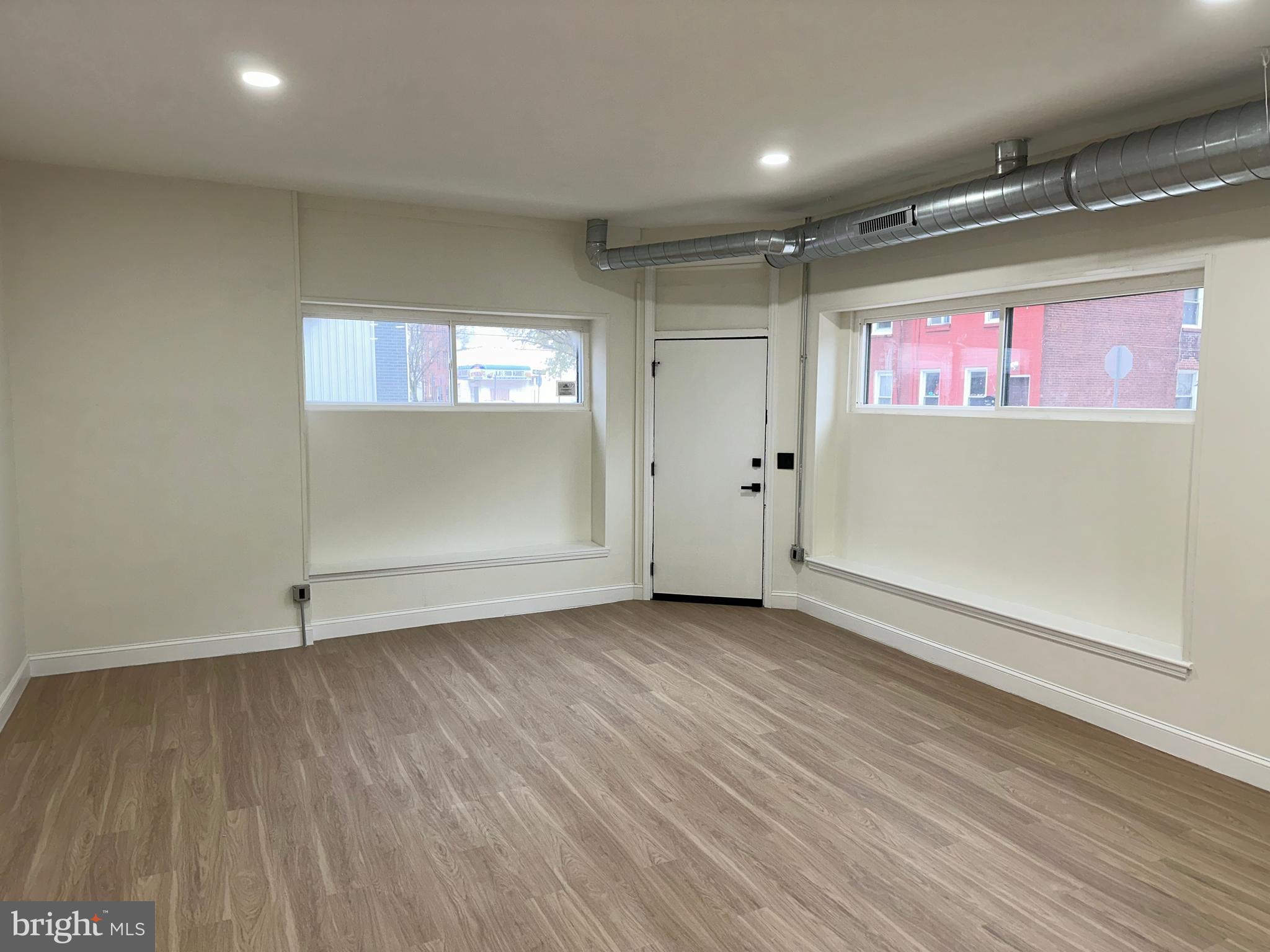 OLDE KENSINGTON - Commercial Sale