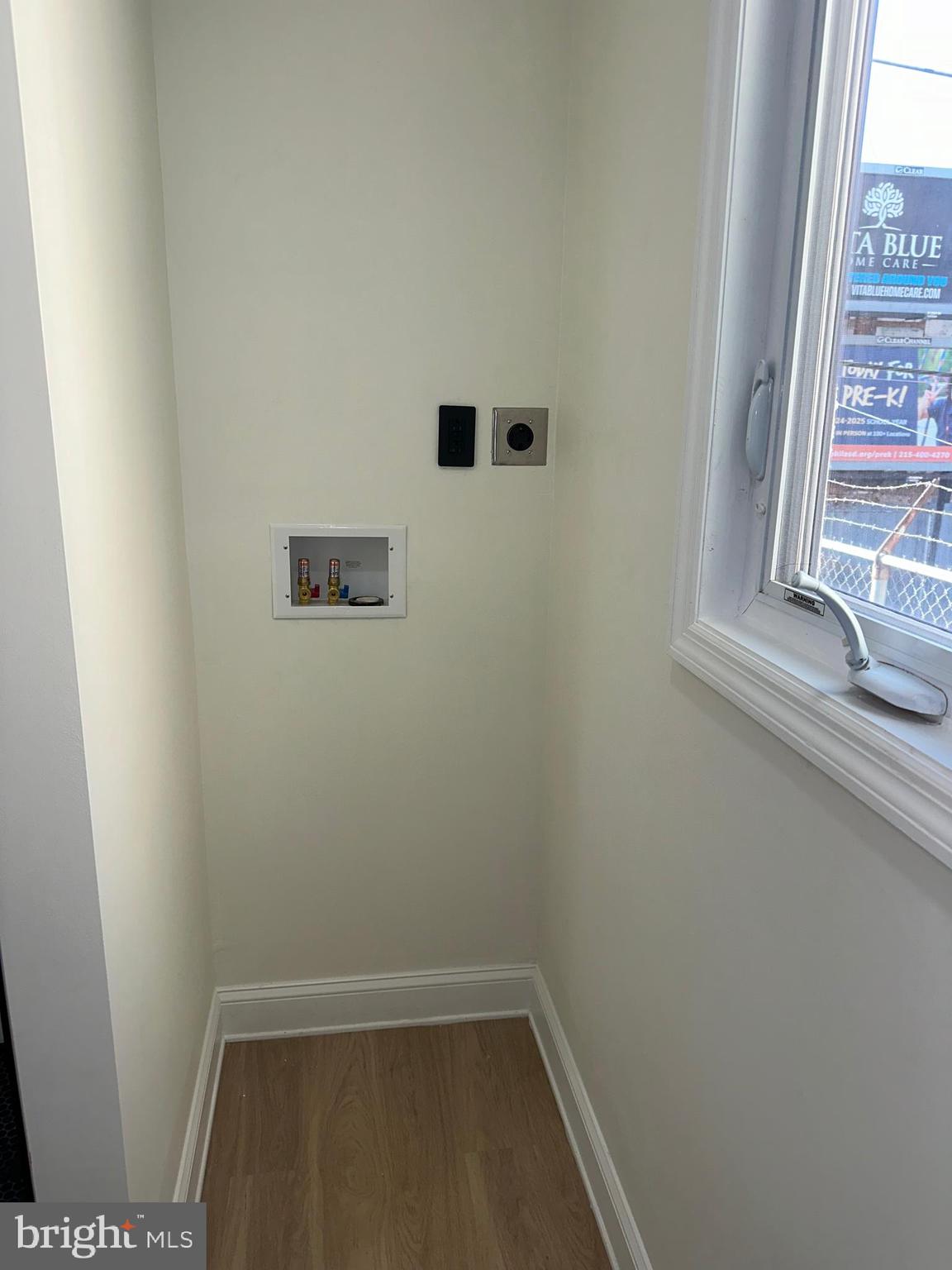 OLDE KENSINGTON - Commercial Sale