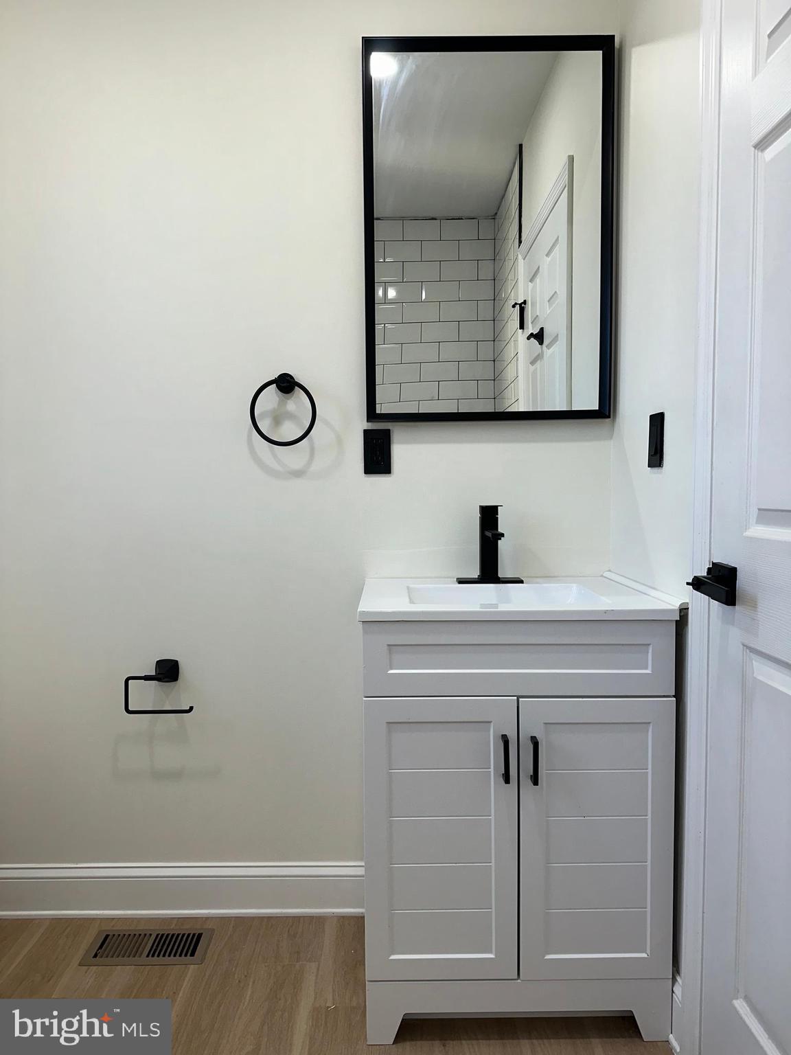 OLDE KENSINGTON - Commercial Sale