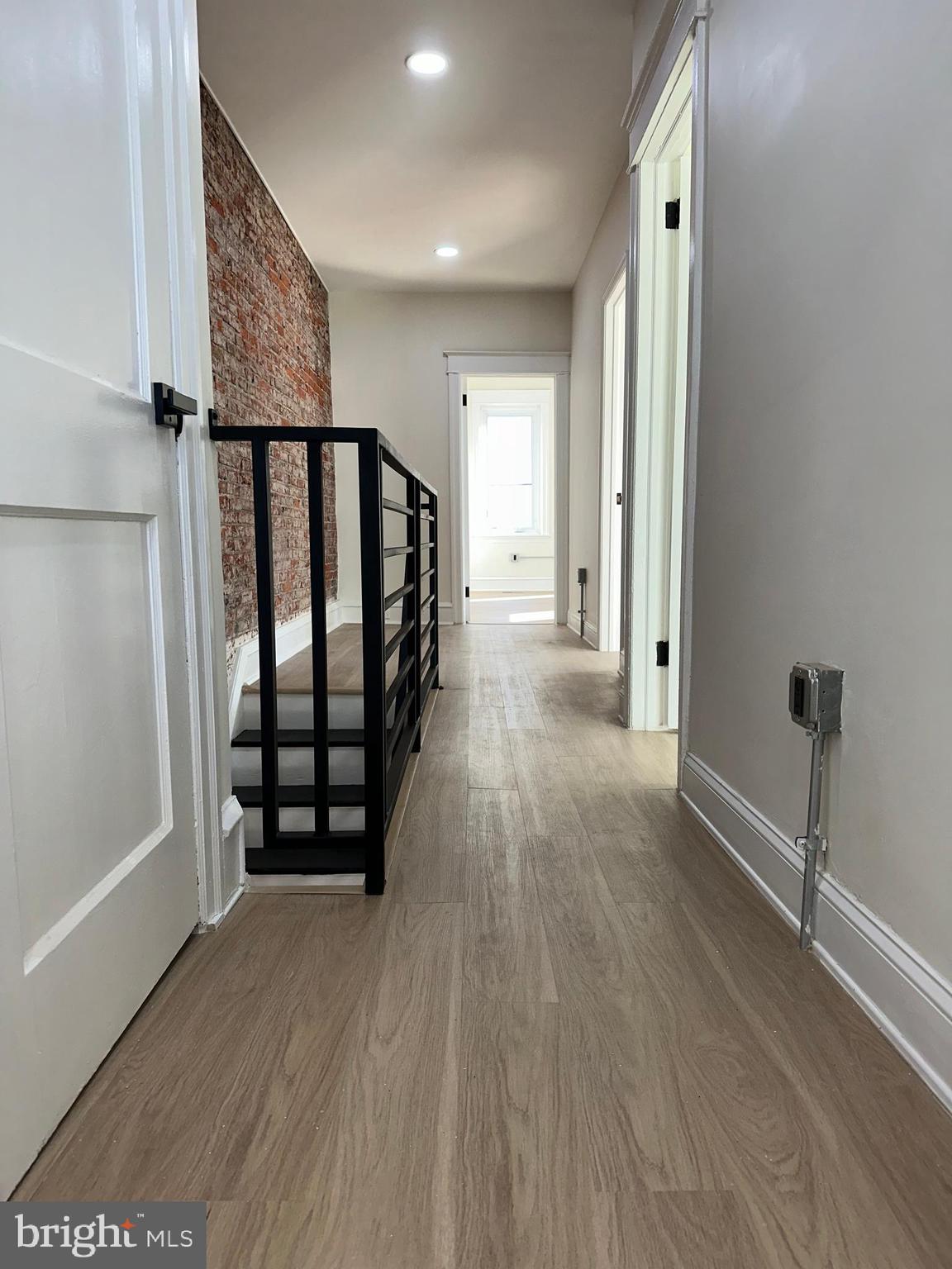 OLDE KENSINGTON - Commercial Sale