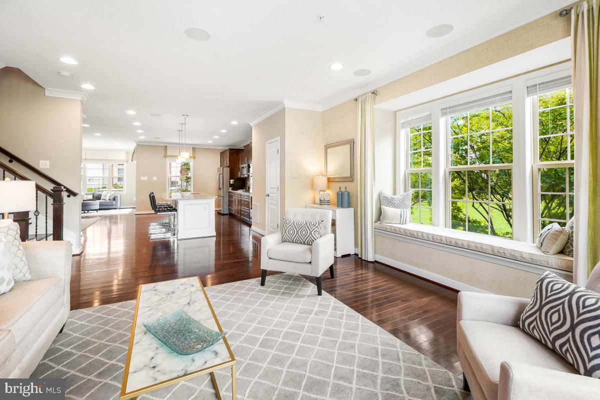 202 ADMIRALS COURT