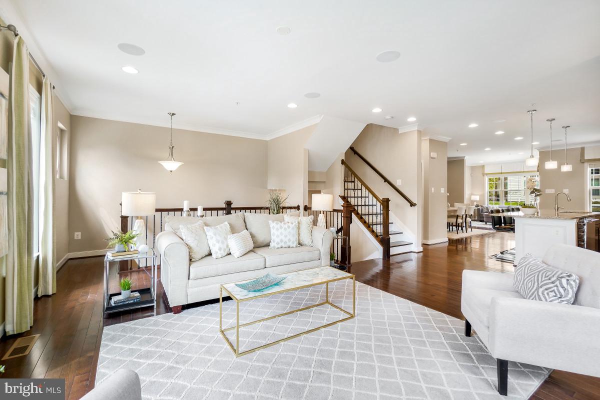 202 ADMIRALS COURT