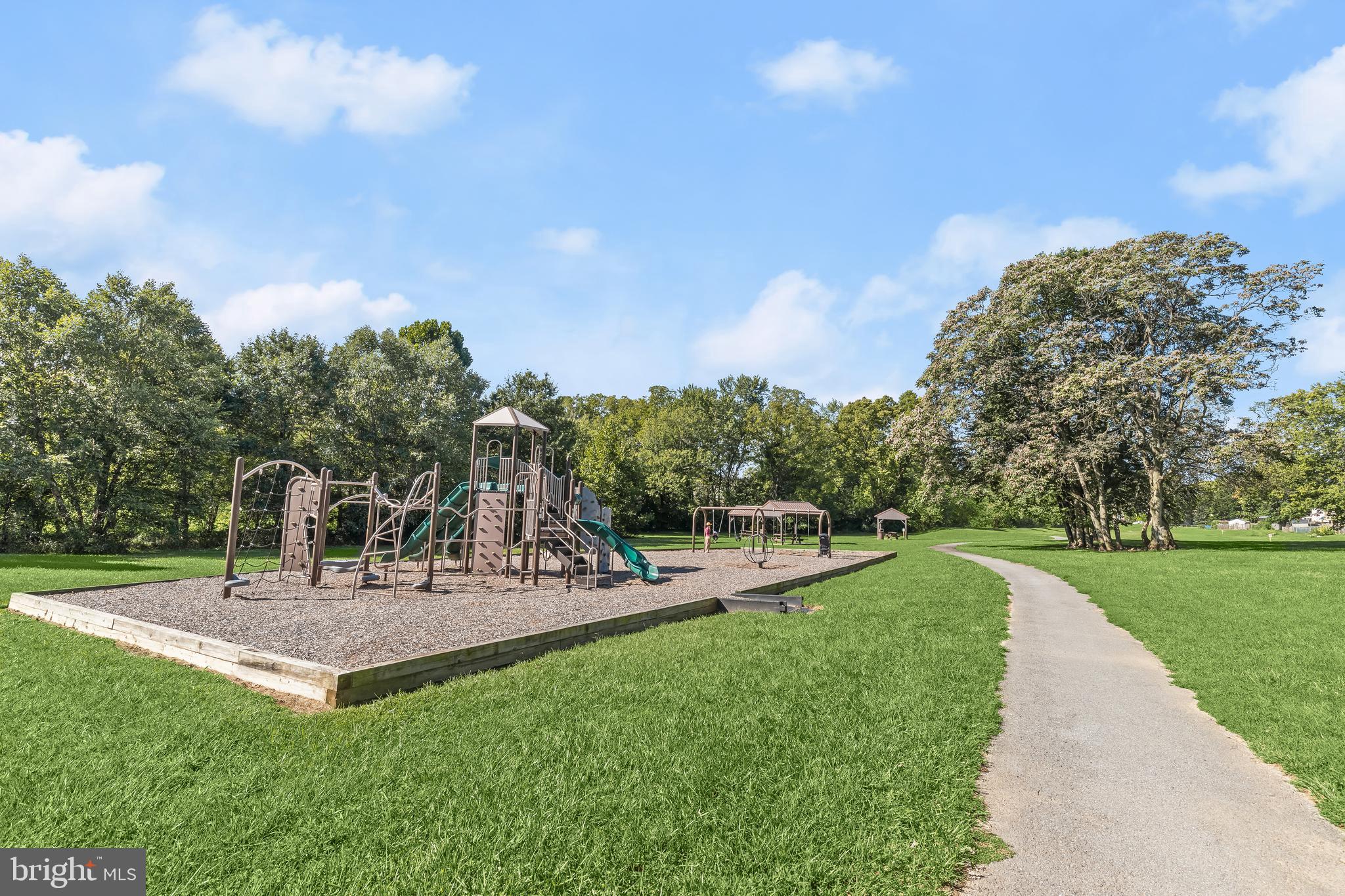 FREDERICKTOWNE VILLAGE - Residential