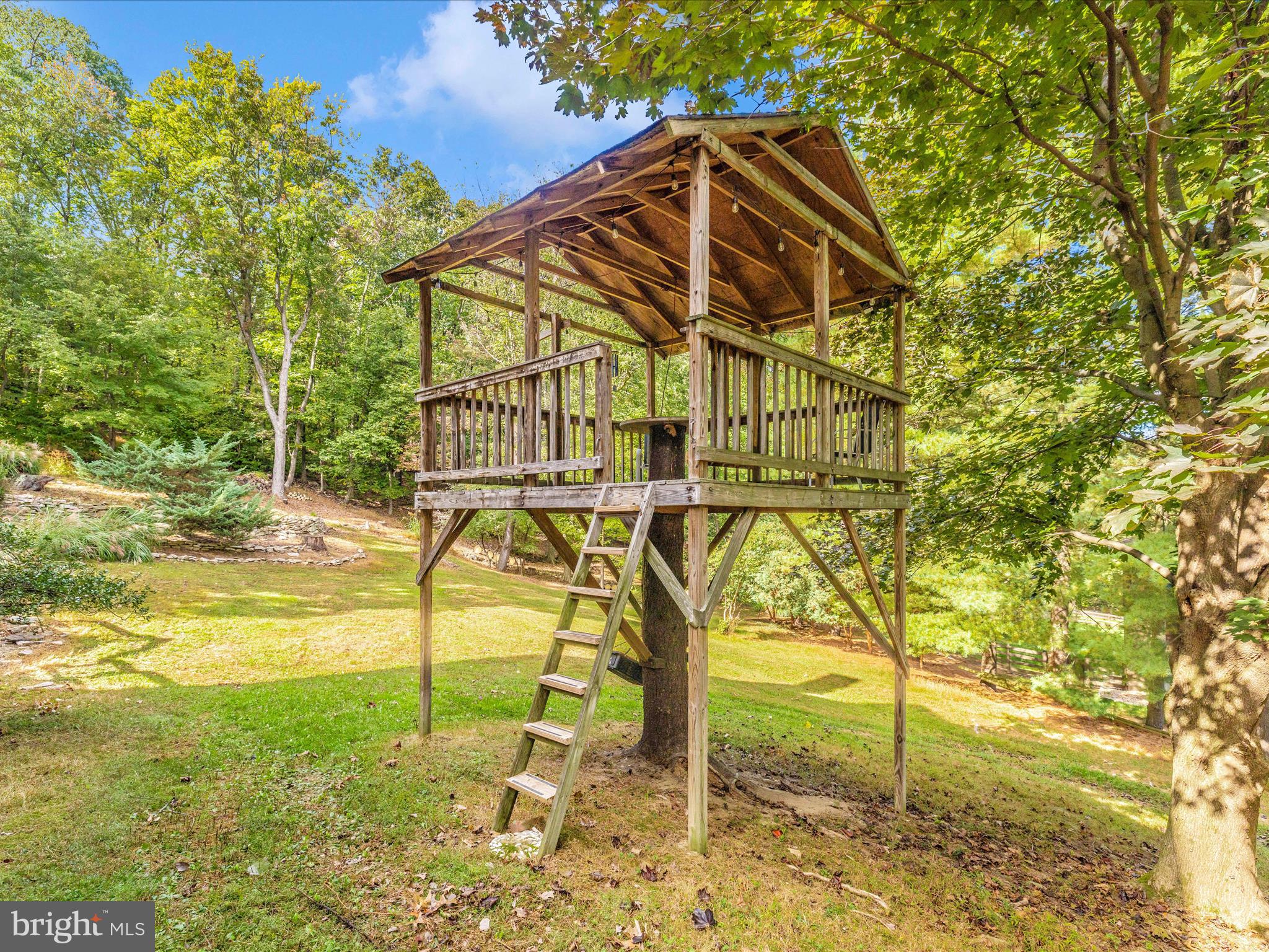 MOUNTAIN LAUREL ESTATES - Residential