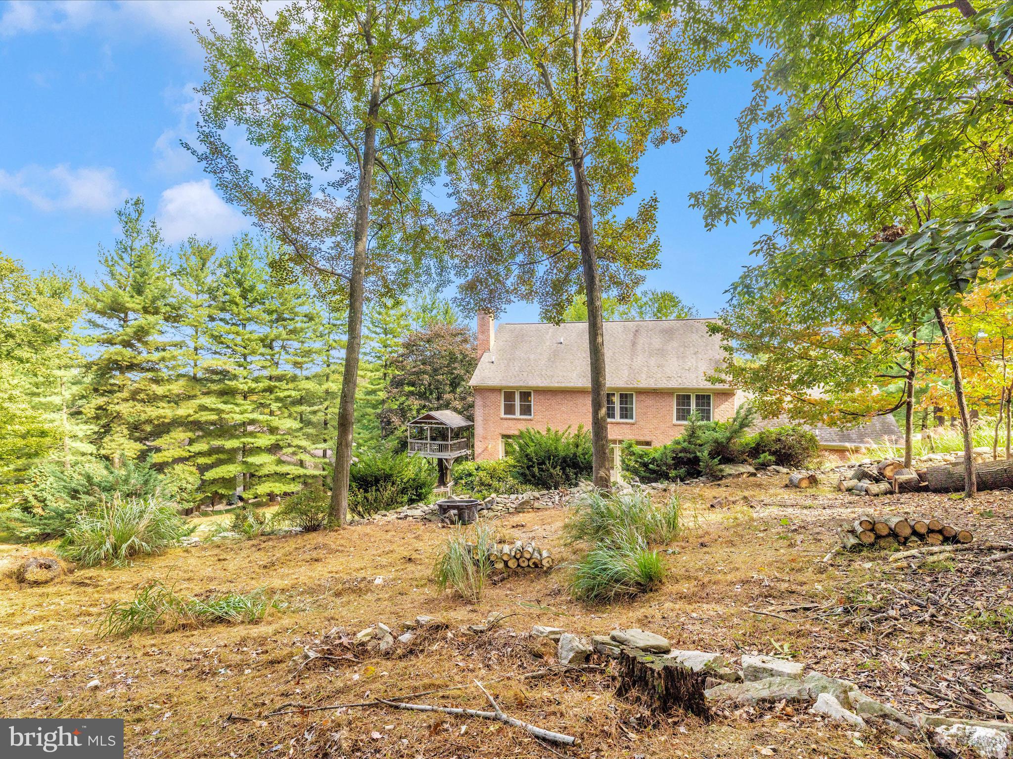 MOUNTAIN LAUREL ESTATES - Residential