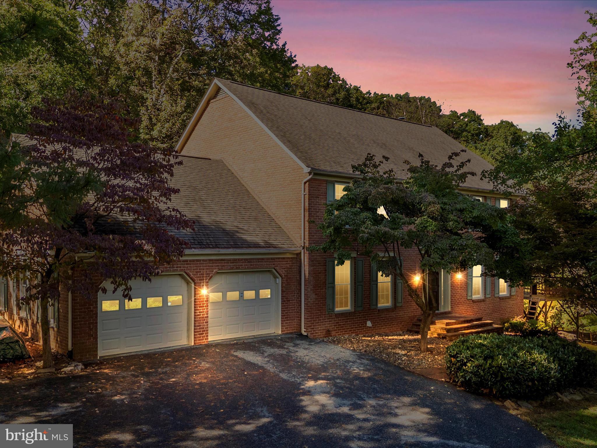 MOUNTAIN LAUREL ESTATES - Residential