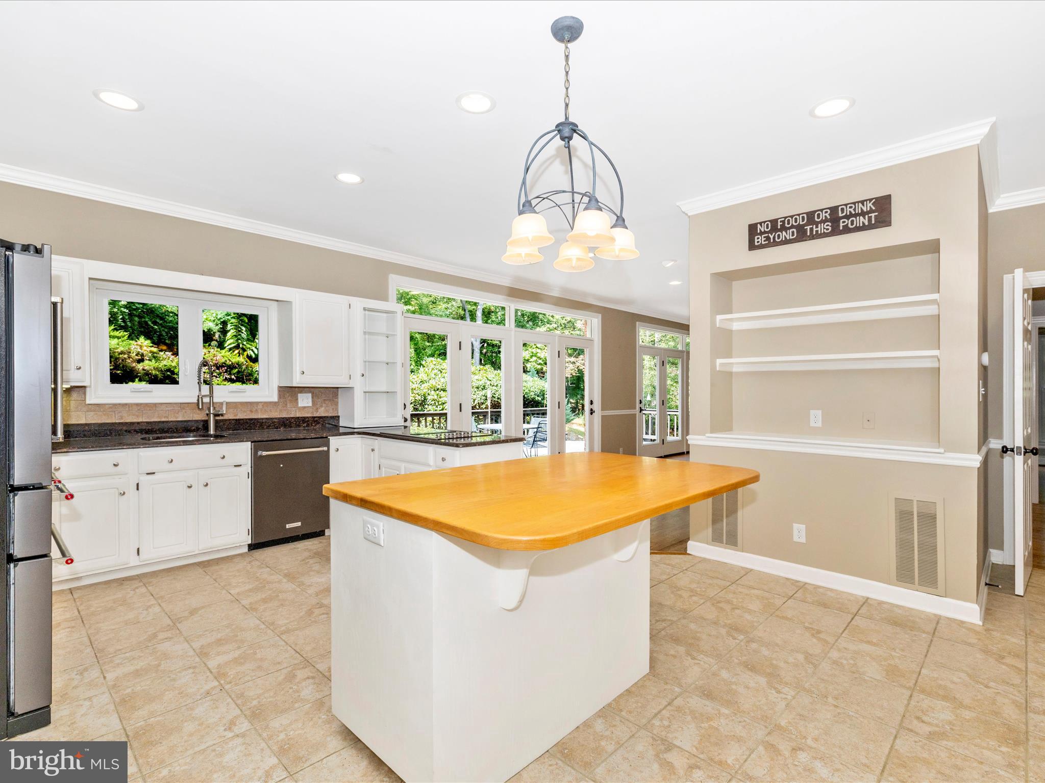 MOUNTAIN LAUREL ESTATES - Residential