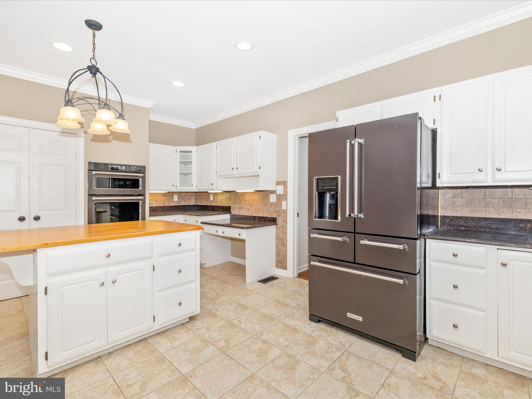 MOUNTAIN LAUREL ESTATES - Residential