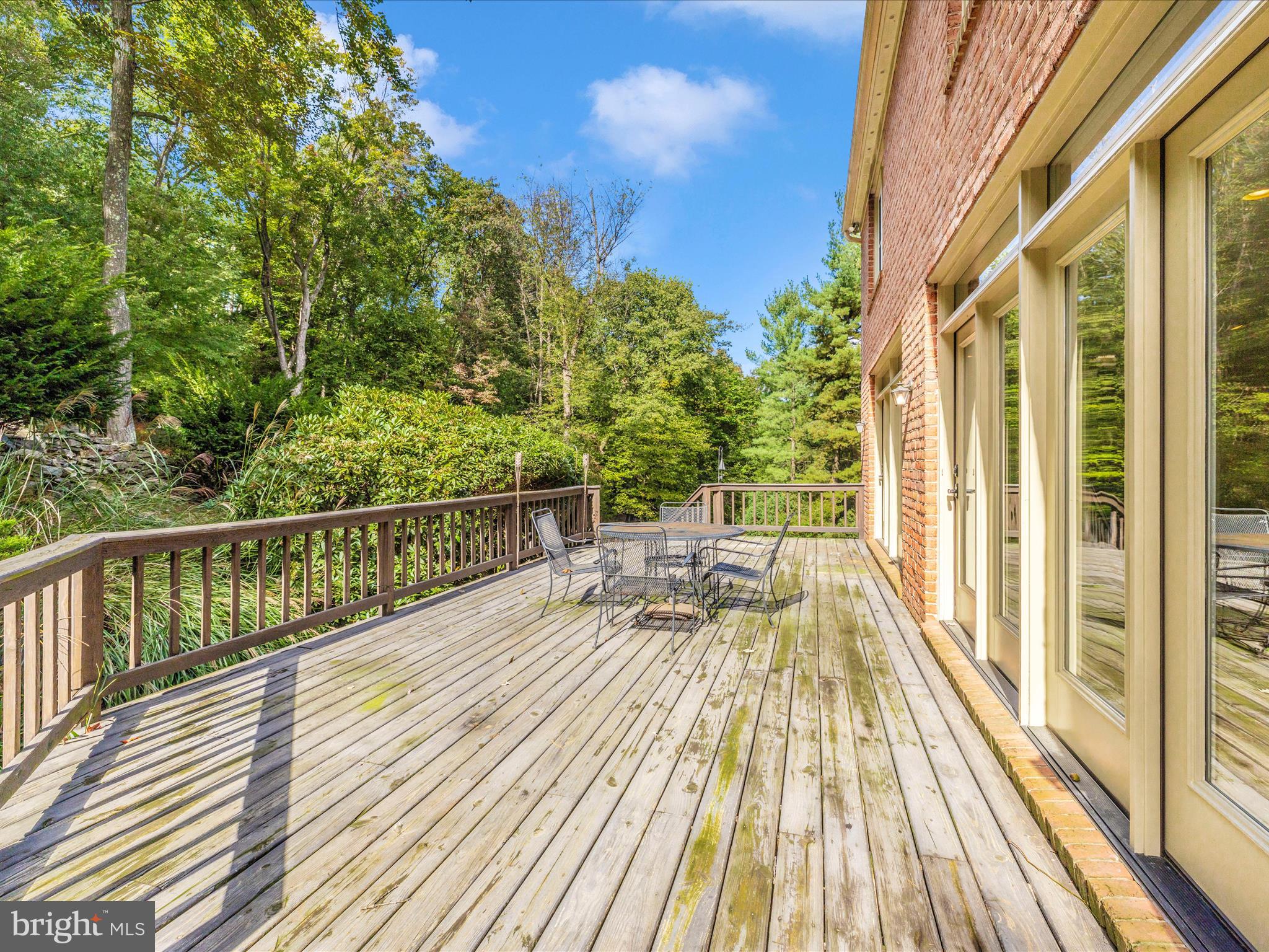 MOUNTAIN LAUREL ESTATES - Residential