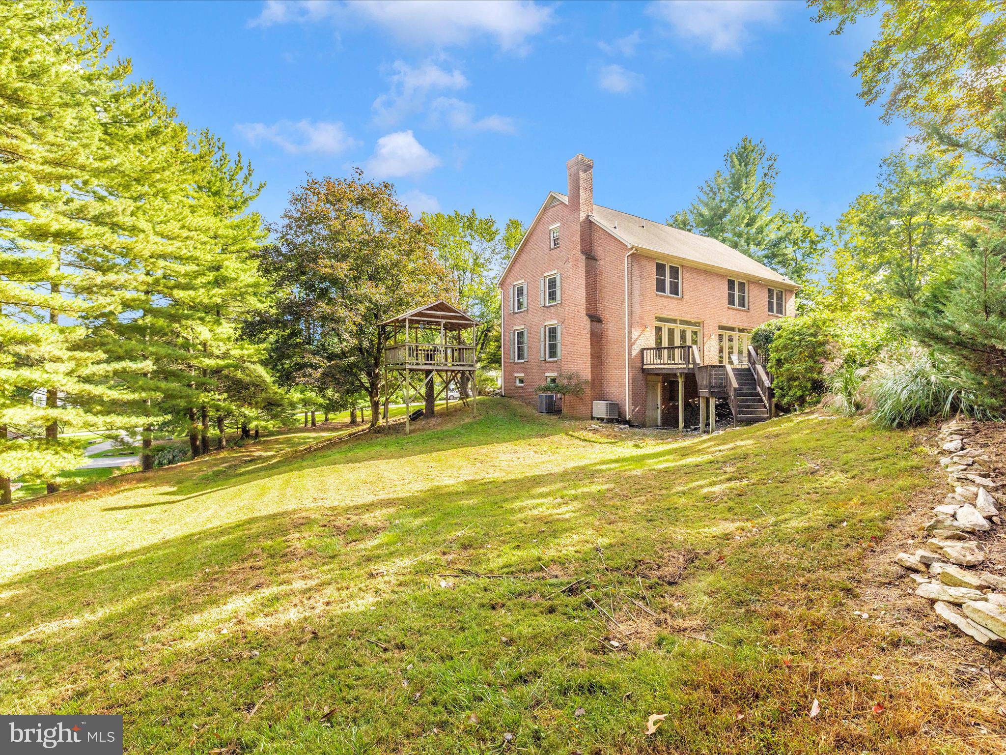 MOUNTAIN LAUREL ESTATES - Residential