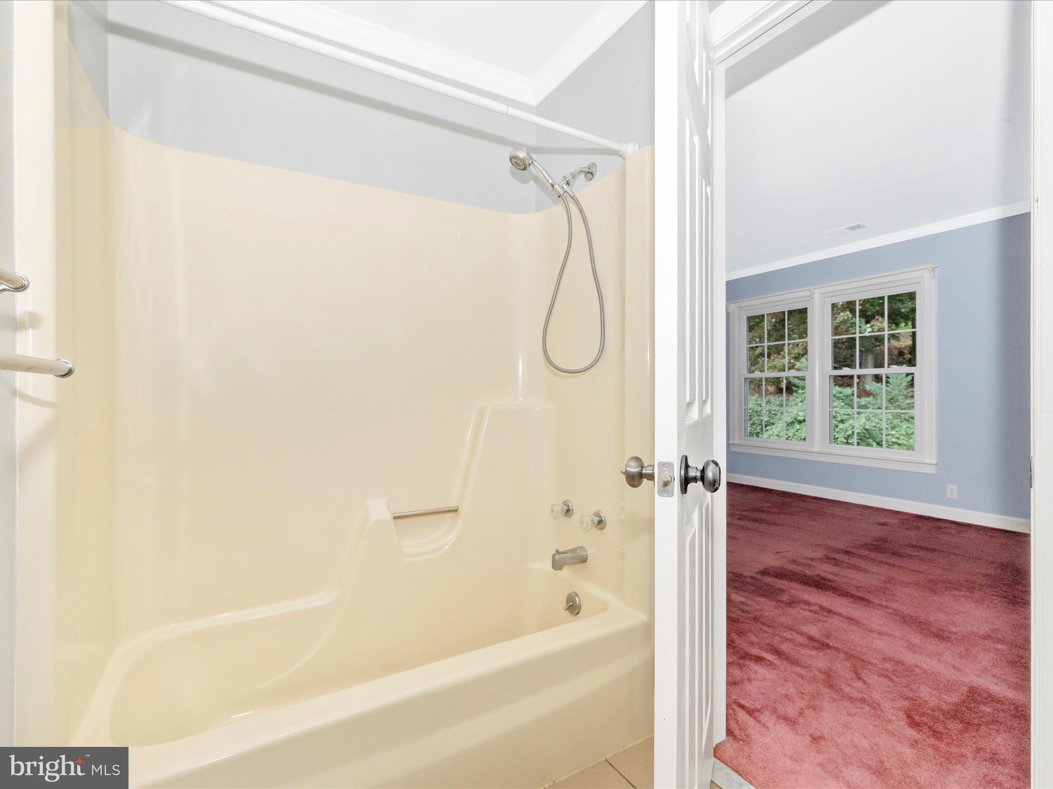 MOUNTAIN LAUREL ESTATES - Residential