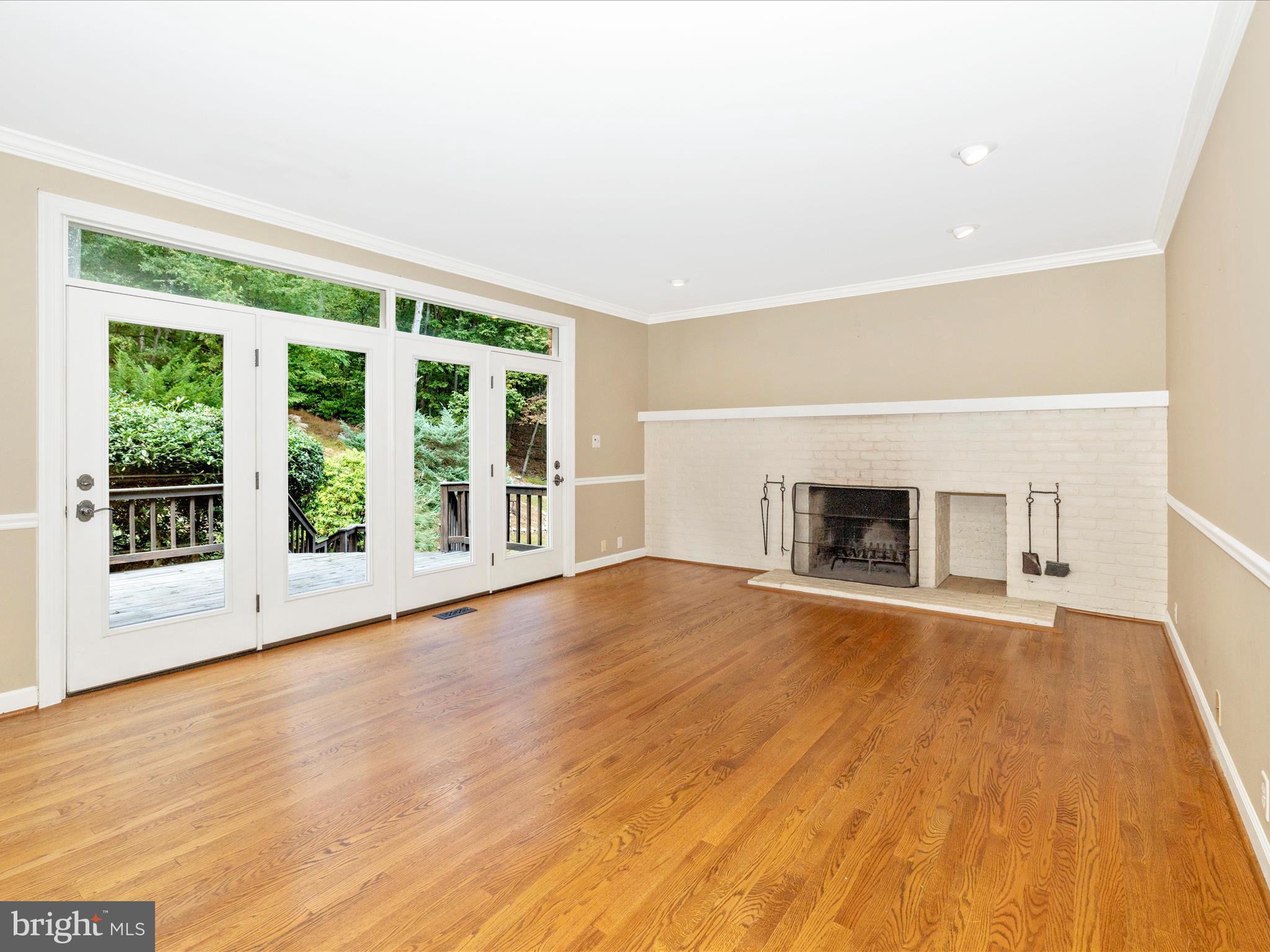 MOUNTAIN LAUREL ESTATES - Residential