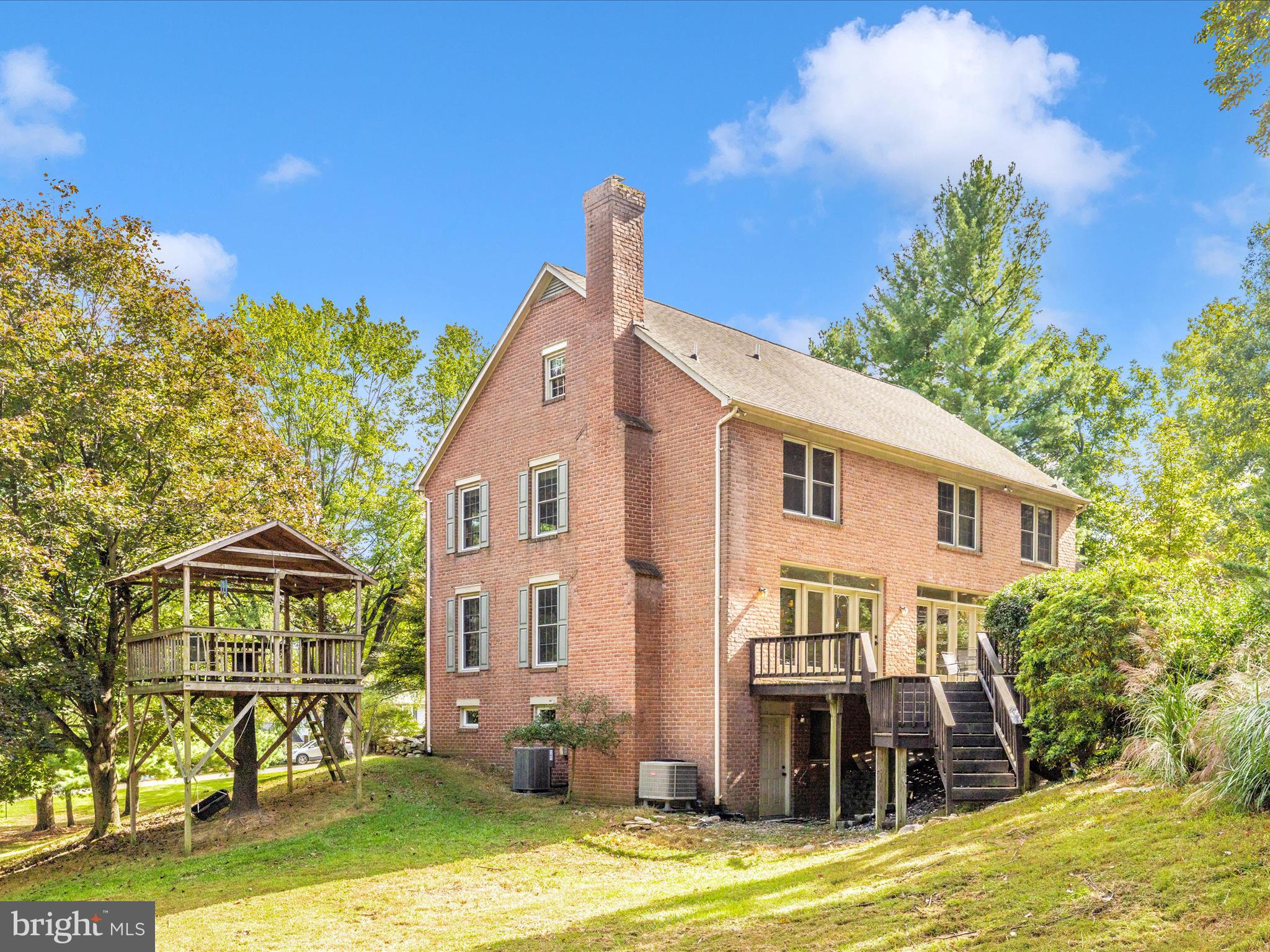 MOUNTAIN LAUREL ESTATES - Residential