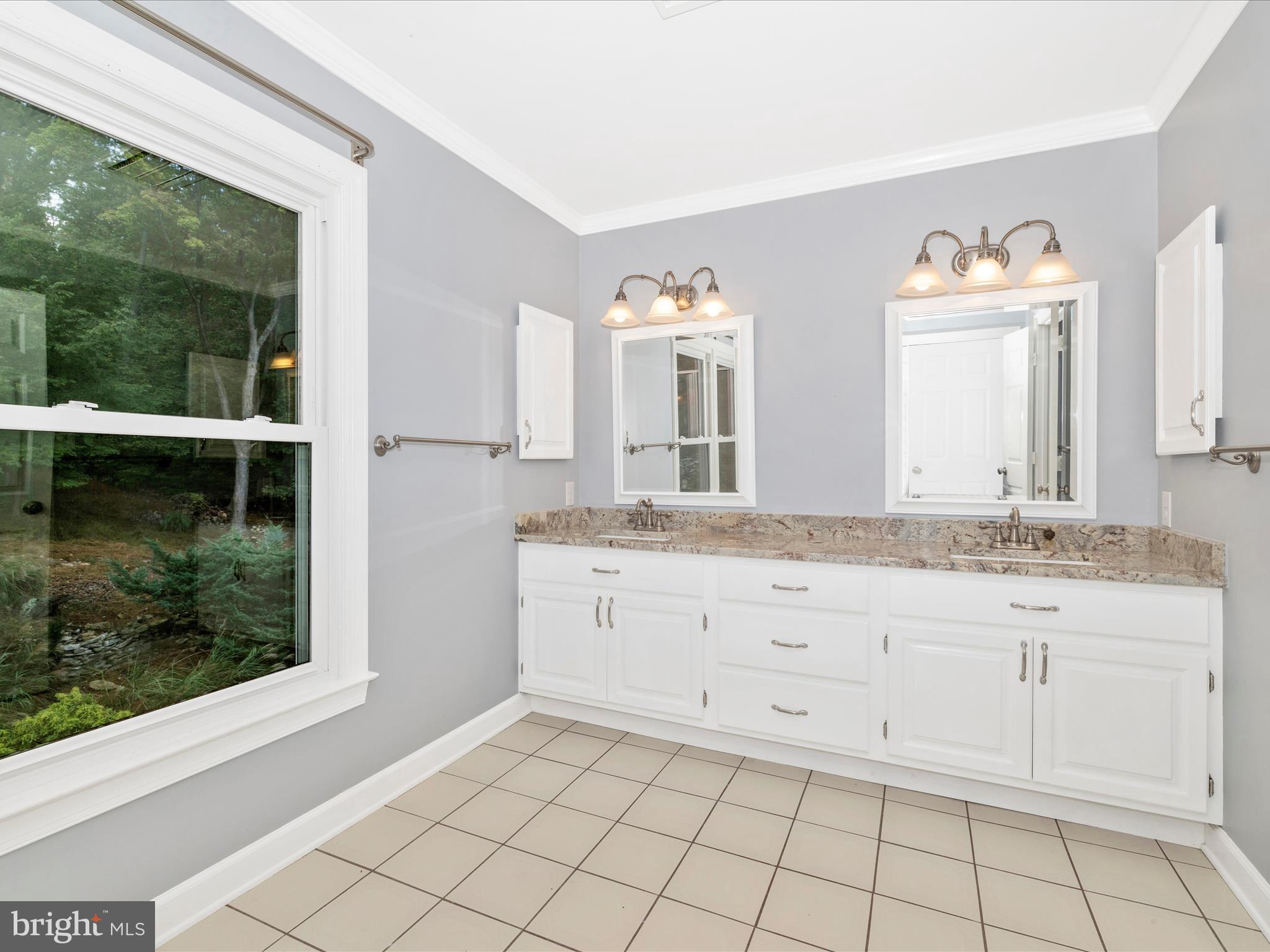 MOUNTAIN LAUREL ESTATES - Residential