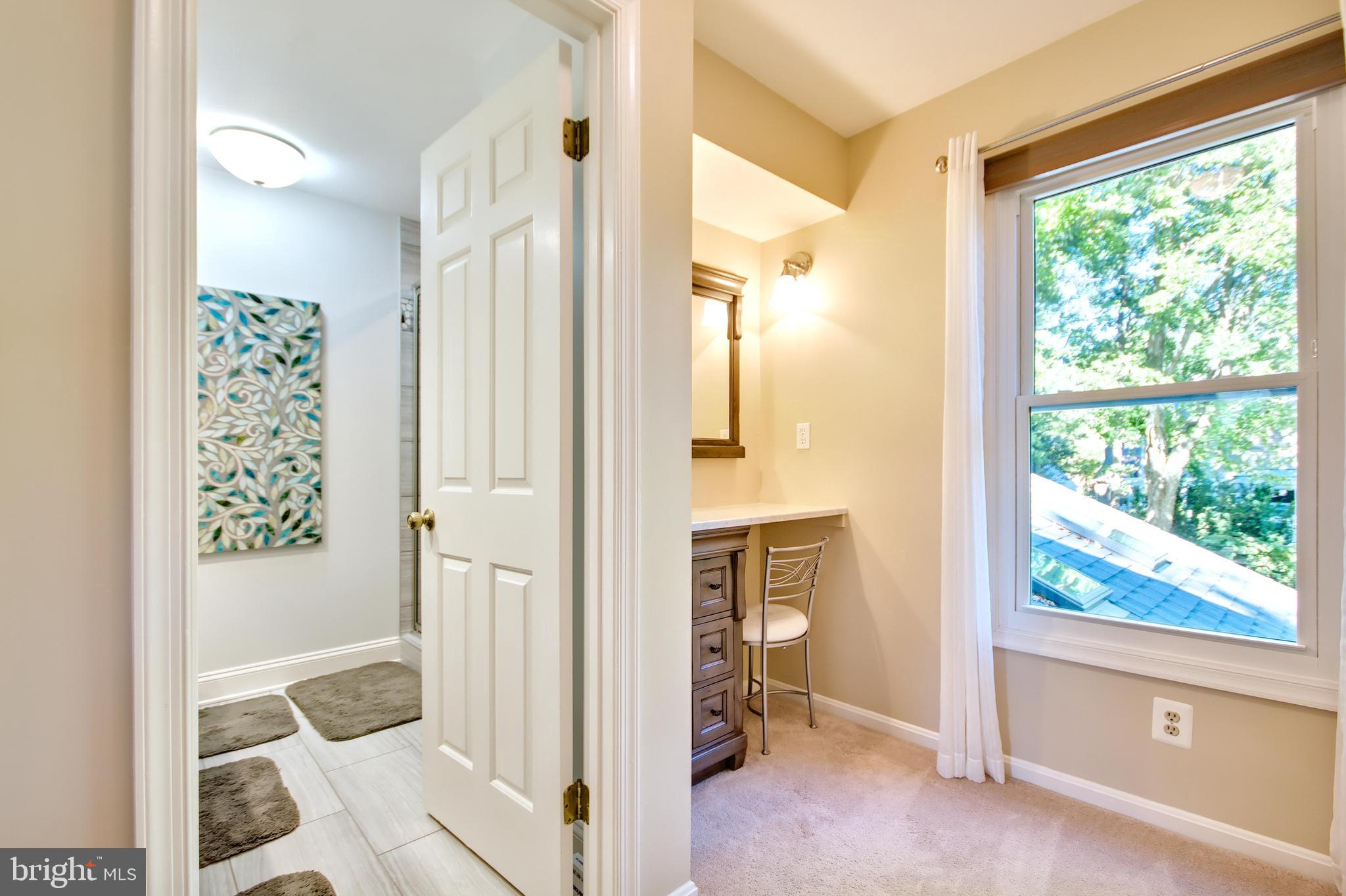 HUNT MEADOW - Residential