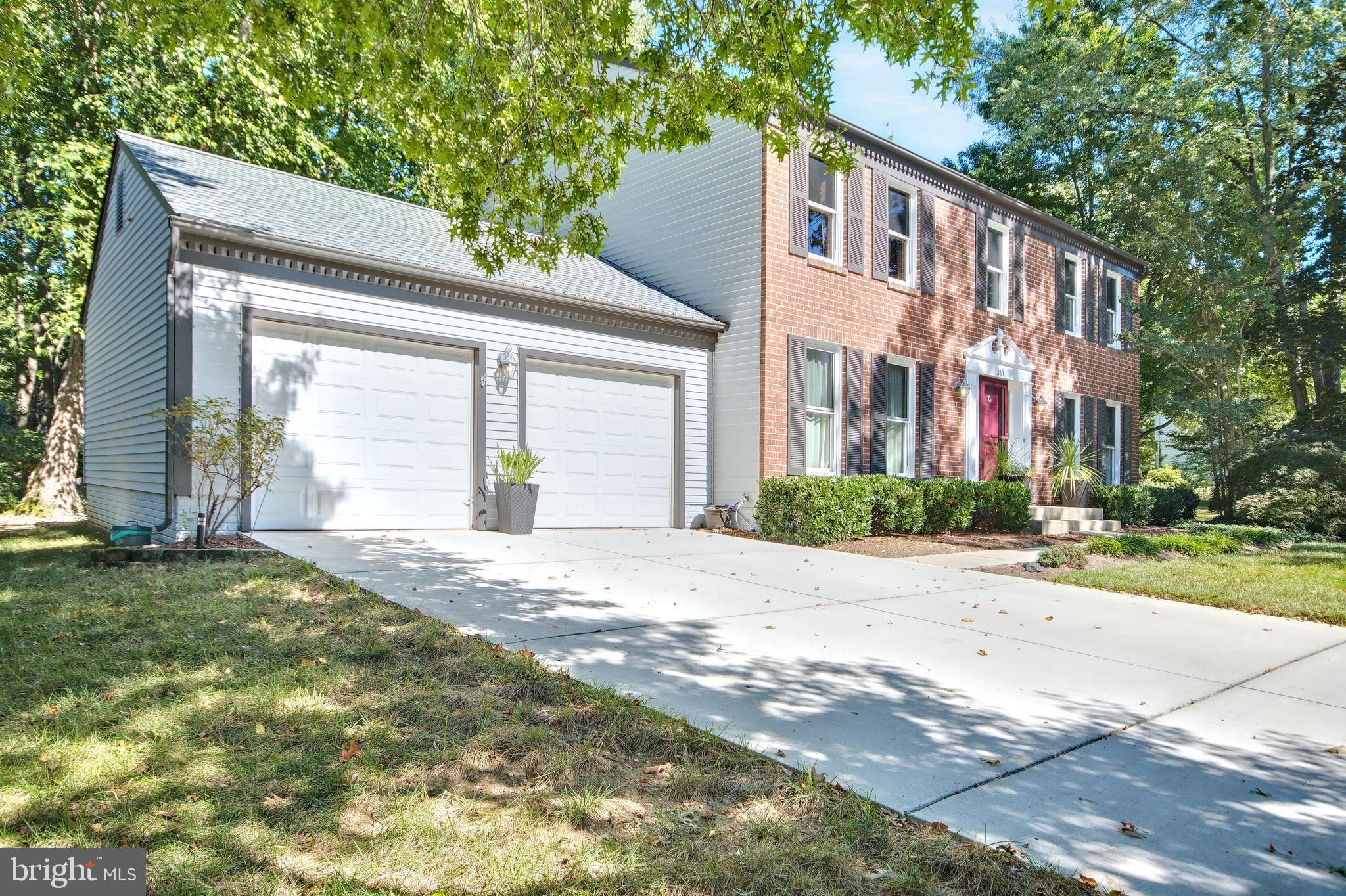 HUNT MEADOW - Residential