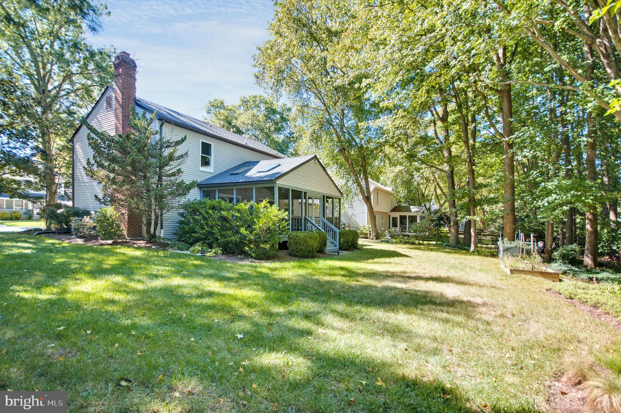 HUNT MEADOW - Residential