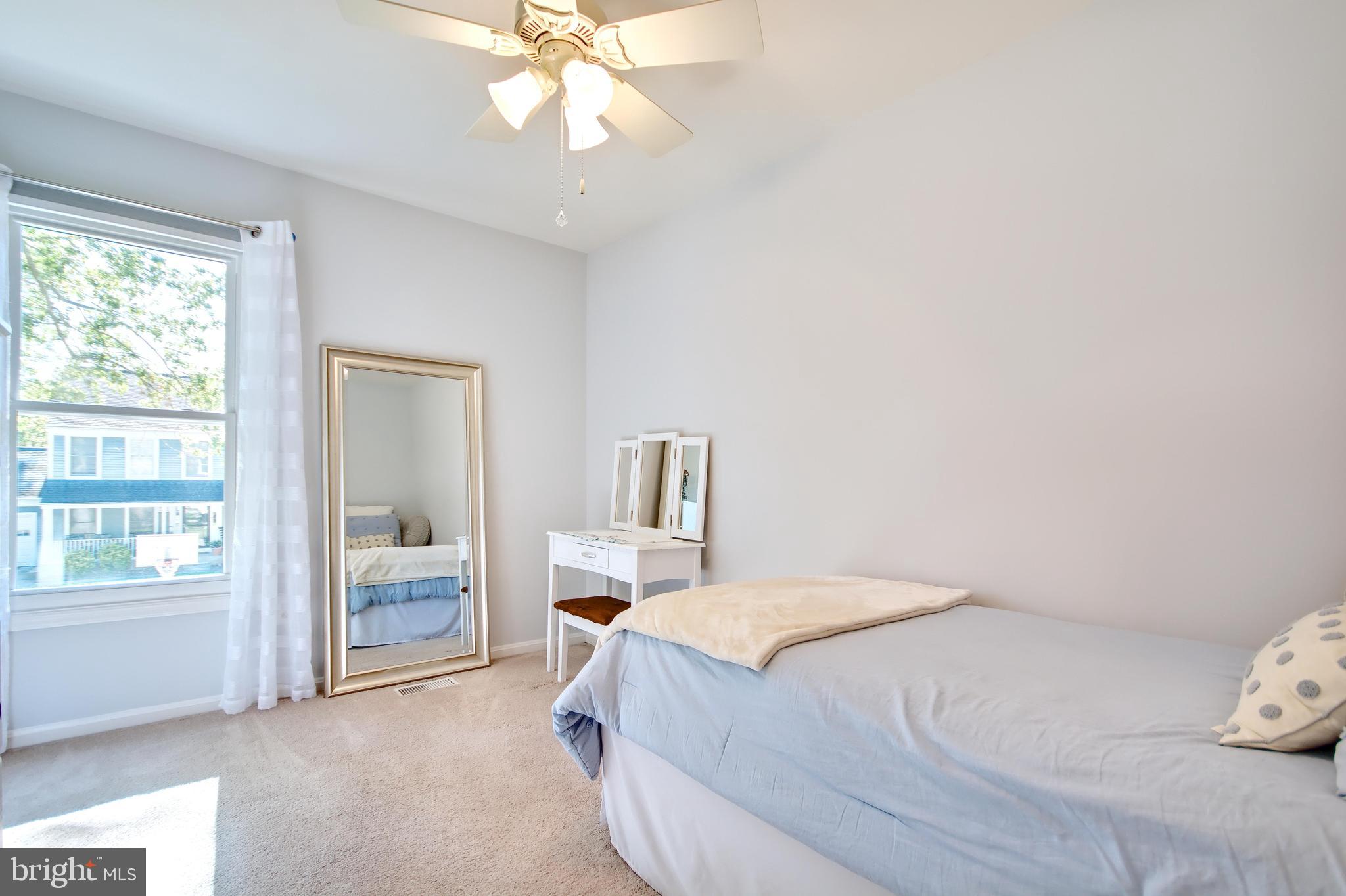 HUNT MEADOW - Residential