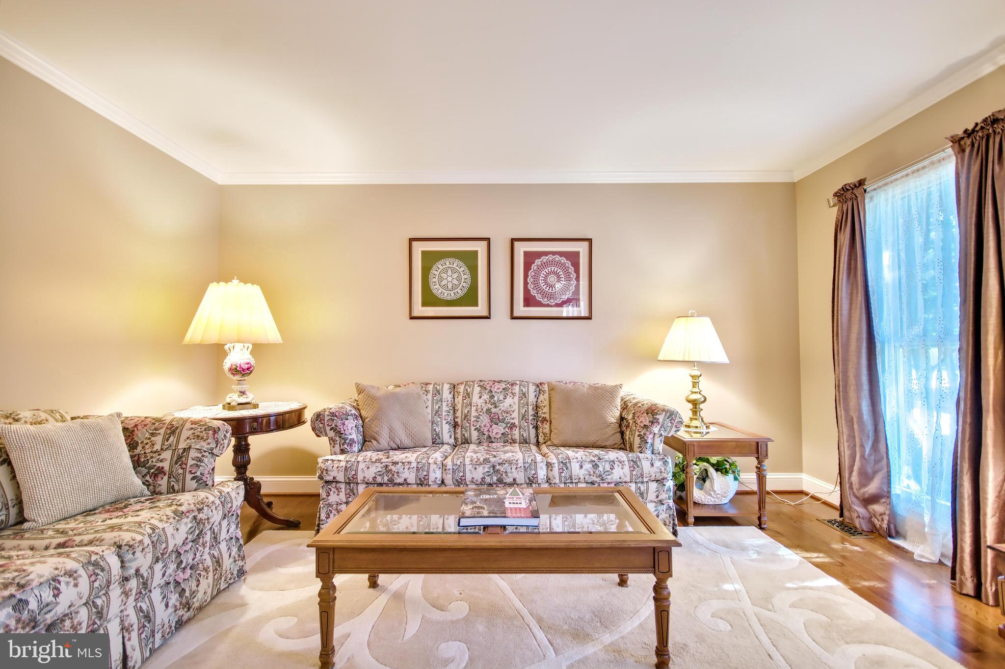 HUNT MEADOW - Residential