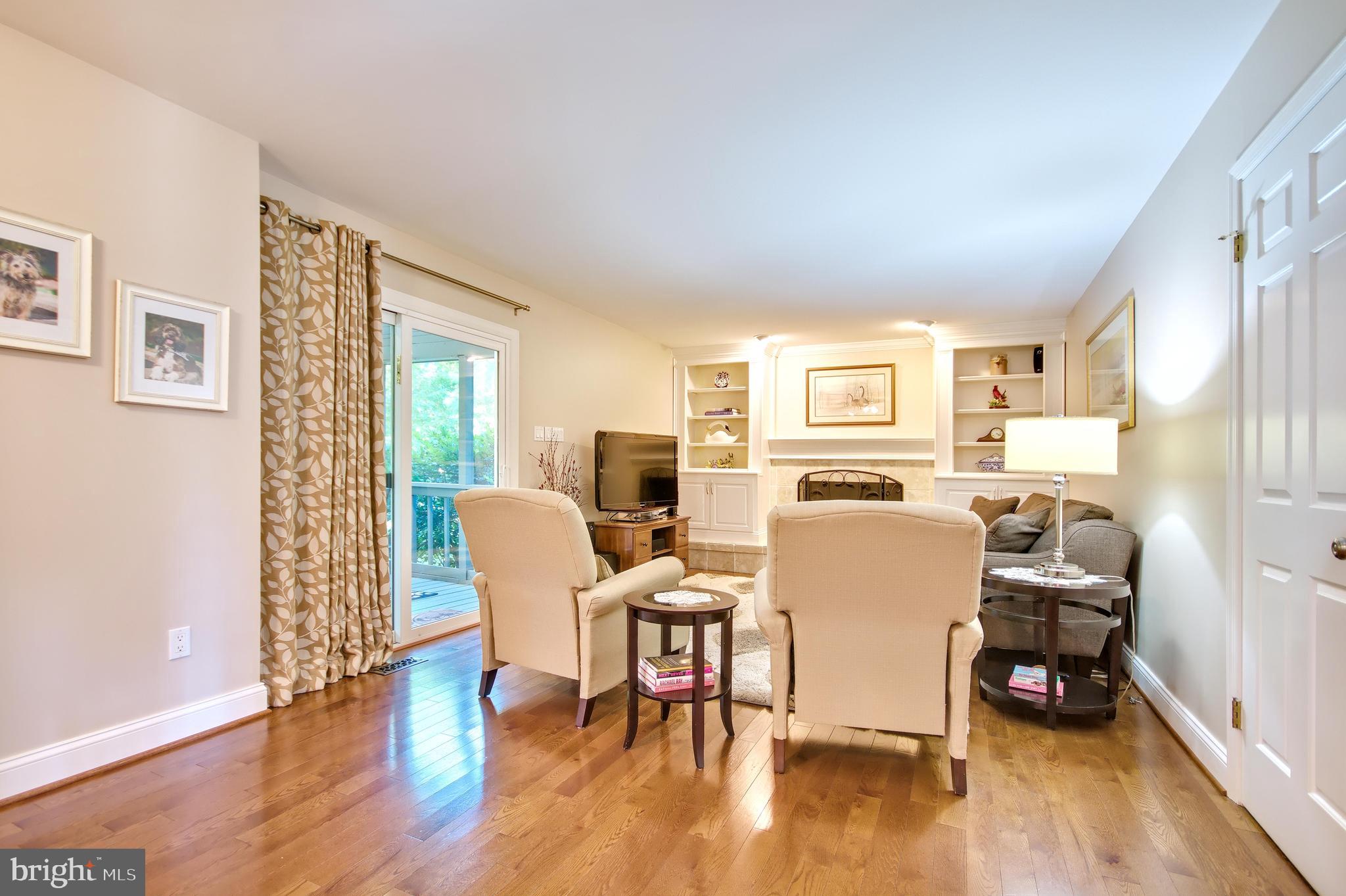 HUNT MEADOW - Residential