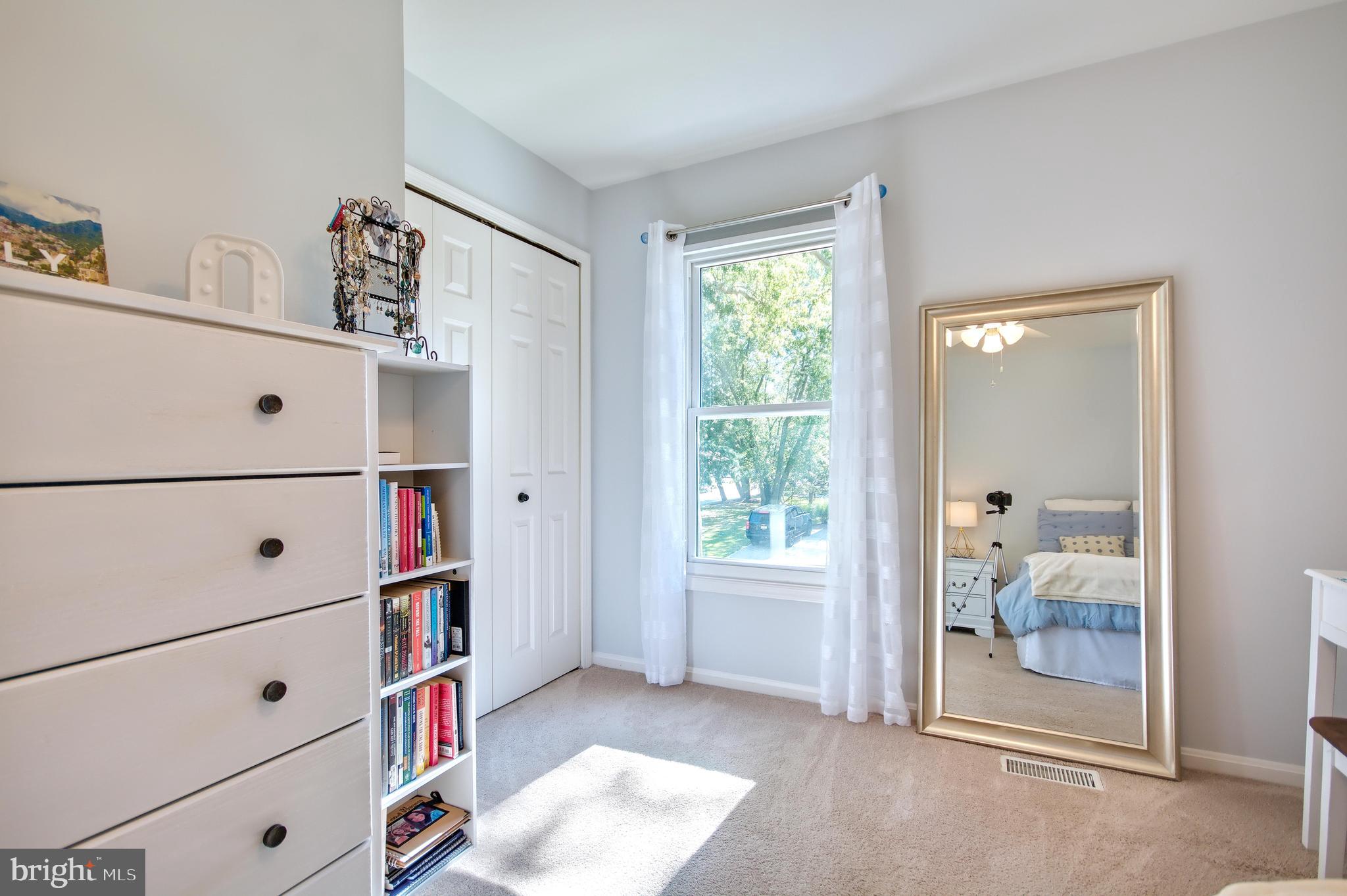 HUNT MEADOW - Residential