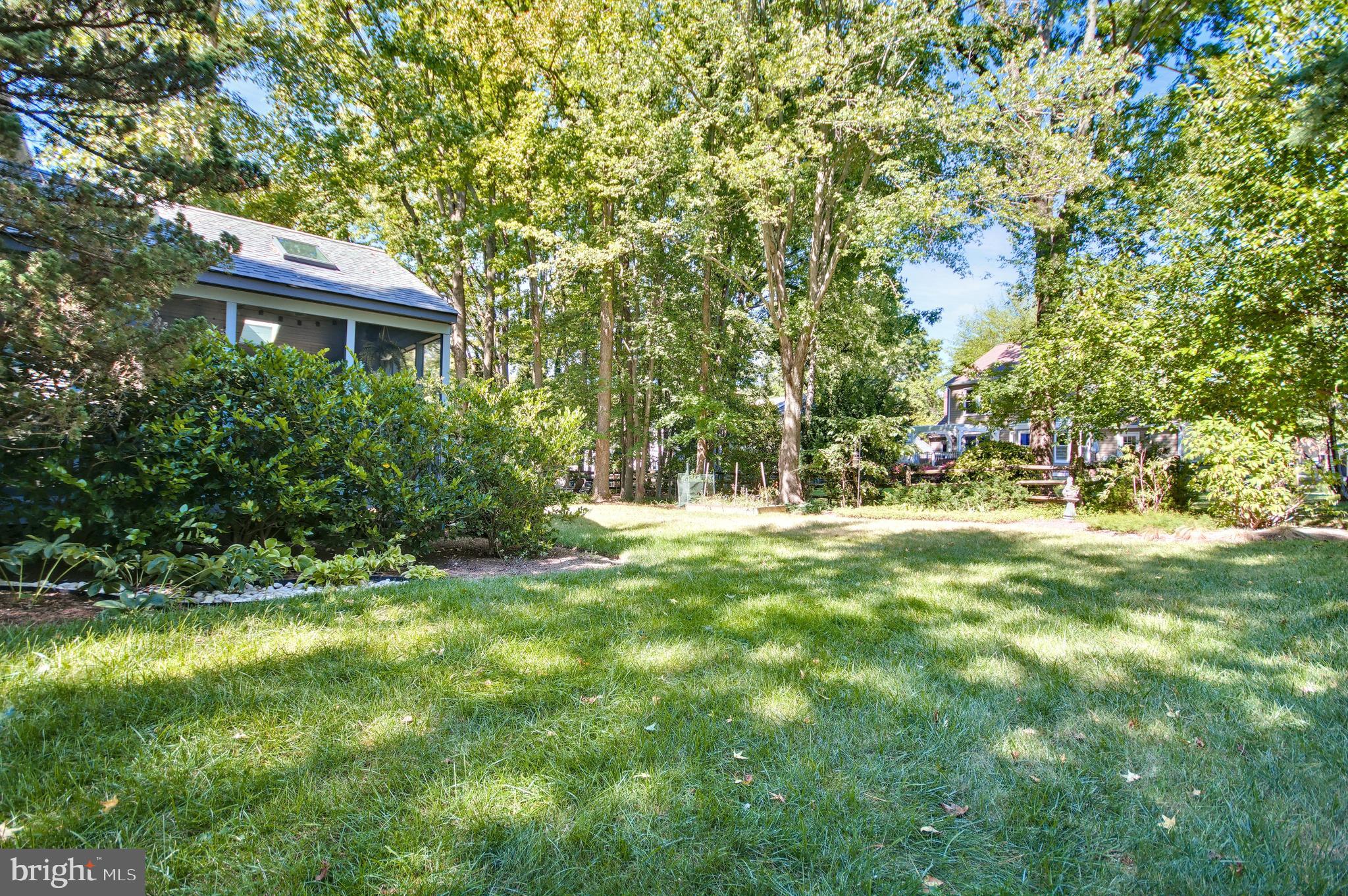 HUNT MEADOW - Residential