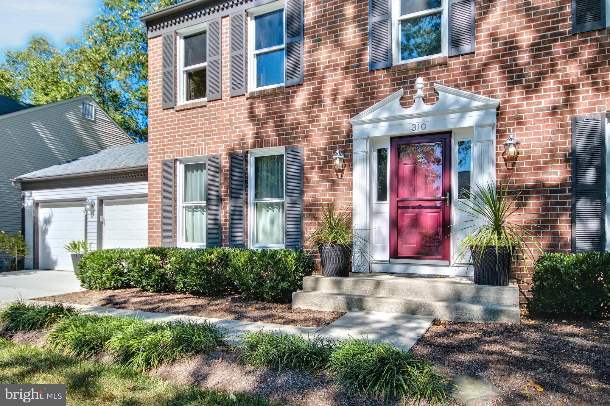 HUNT MEADOW - Residential