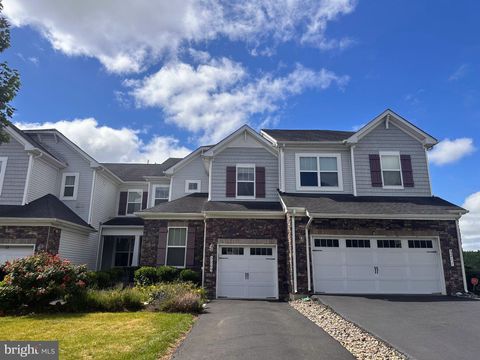 Townhouse For Rent - 3209 Krista Lane<br/> Chester County, CHESTER SPRINGS, PA 19425
