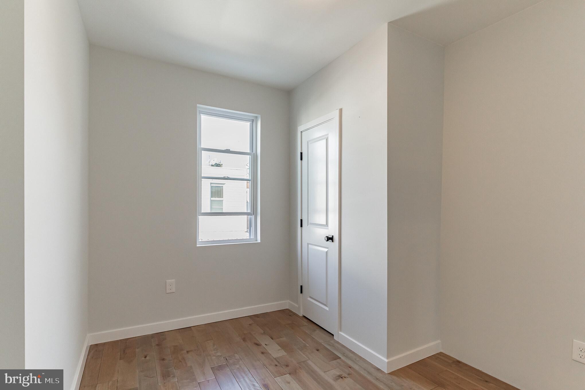 PORT RICHMOND - Residential
